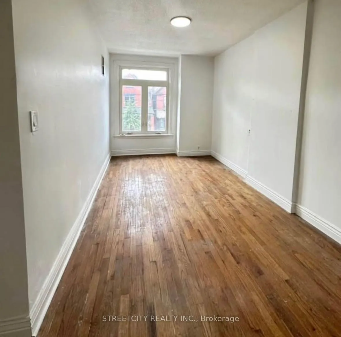 Photo 5 of 216 John Street N, Hamilton, Beasley — HOMEH