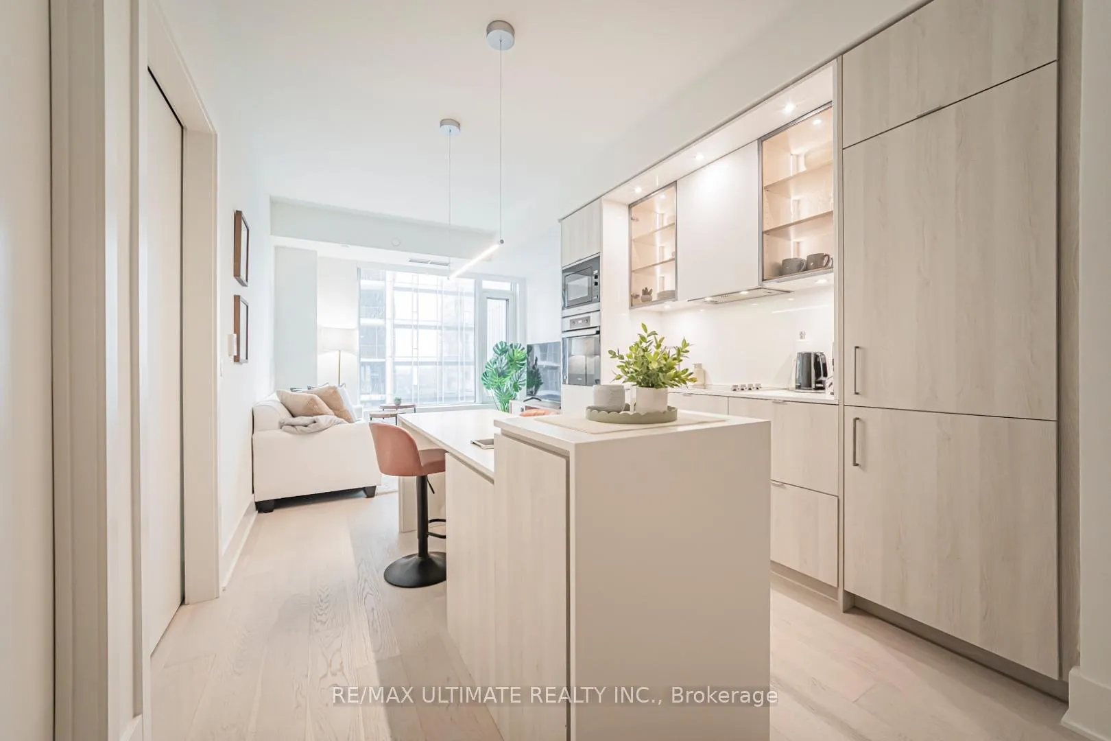 Photo 7 of Unit 1902, 11 Yorkville Avenue, Toronto, The Annex — HOMEH