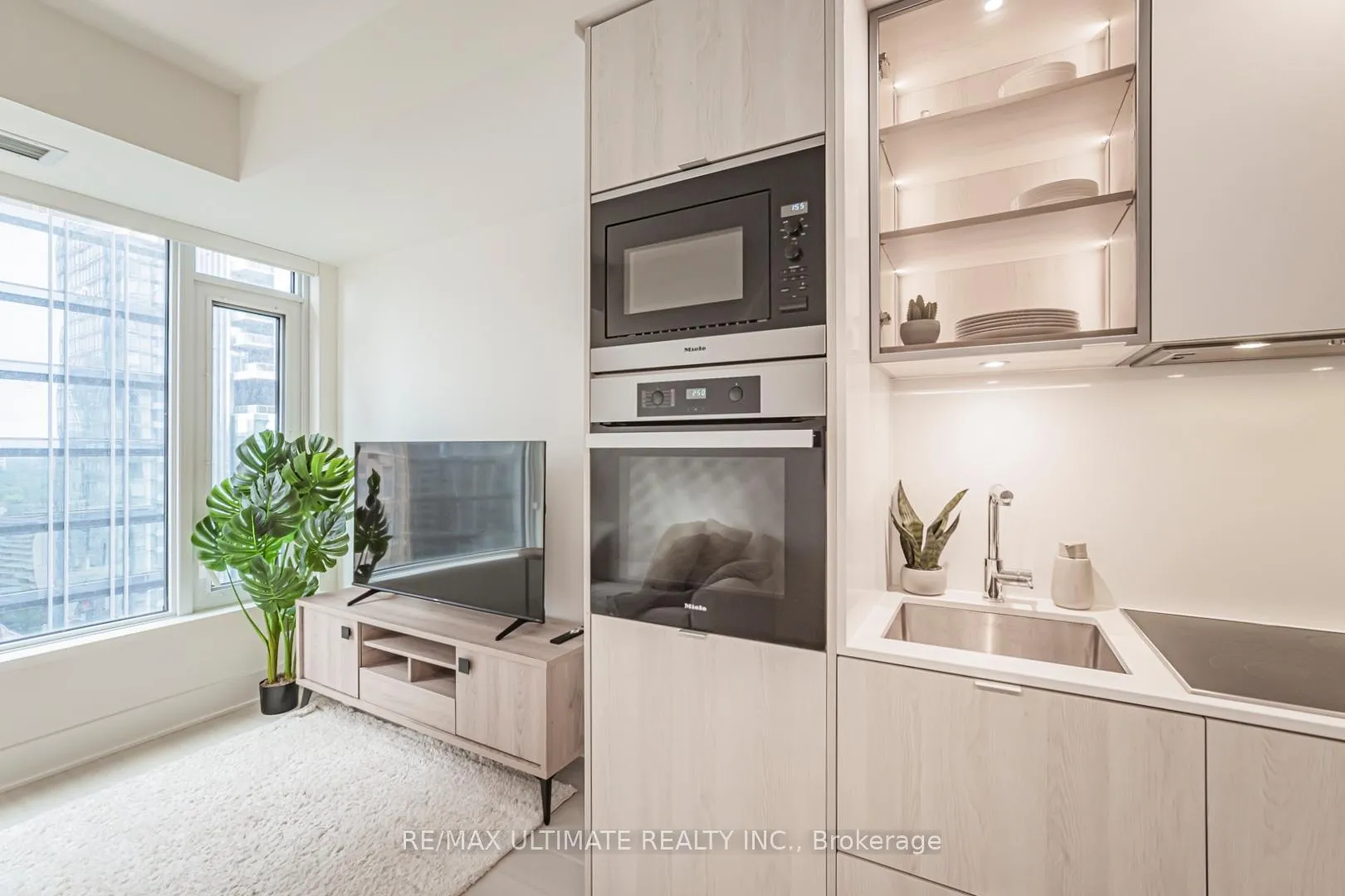 Photo 17 of Unit 1902, 11 Yorkville Avenue, Toronto, The Annex — HOMEH