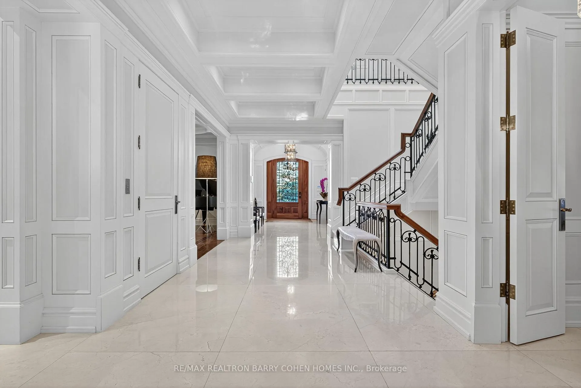 Photo 7 of 76 Arjay Crescent, North York, Bridle Path-Sunnybrook-York Mills — HOMEH