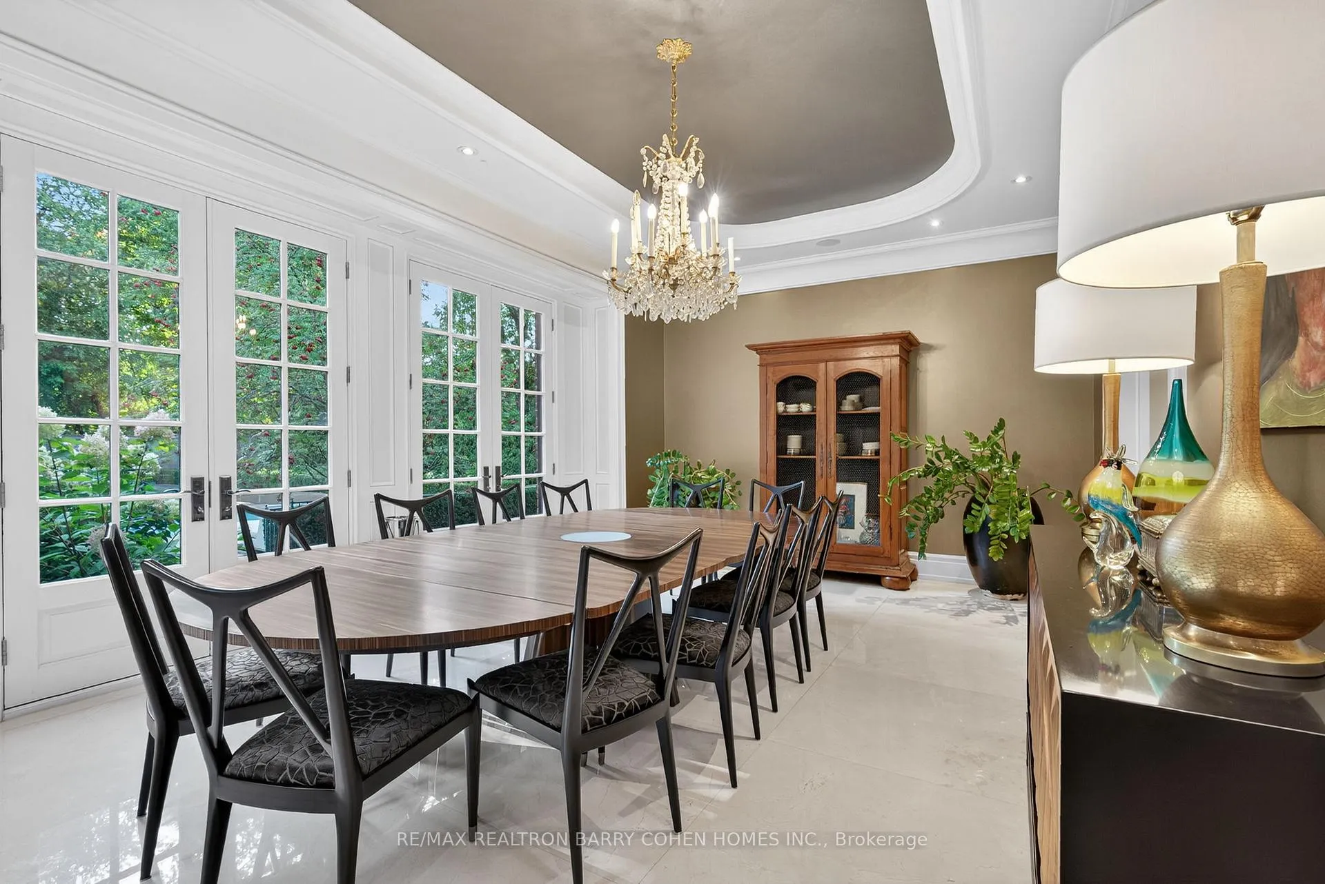 Photo 8 of 76 Arjay Crescent, North York, Bridle Path-Sunnybrook-York Mills — HOMEH