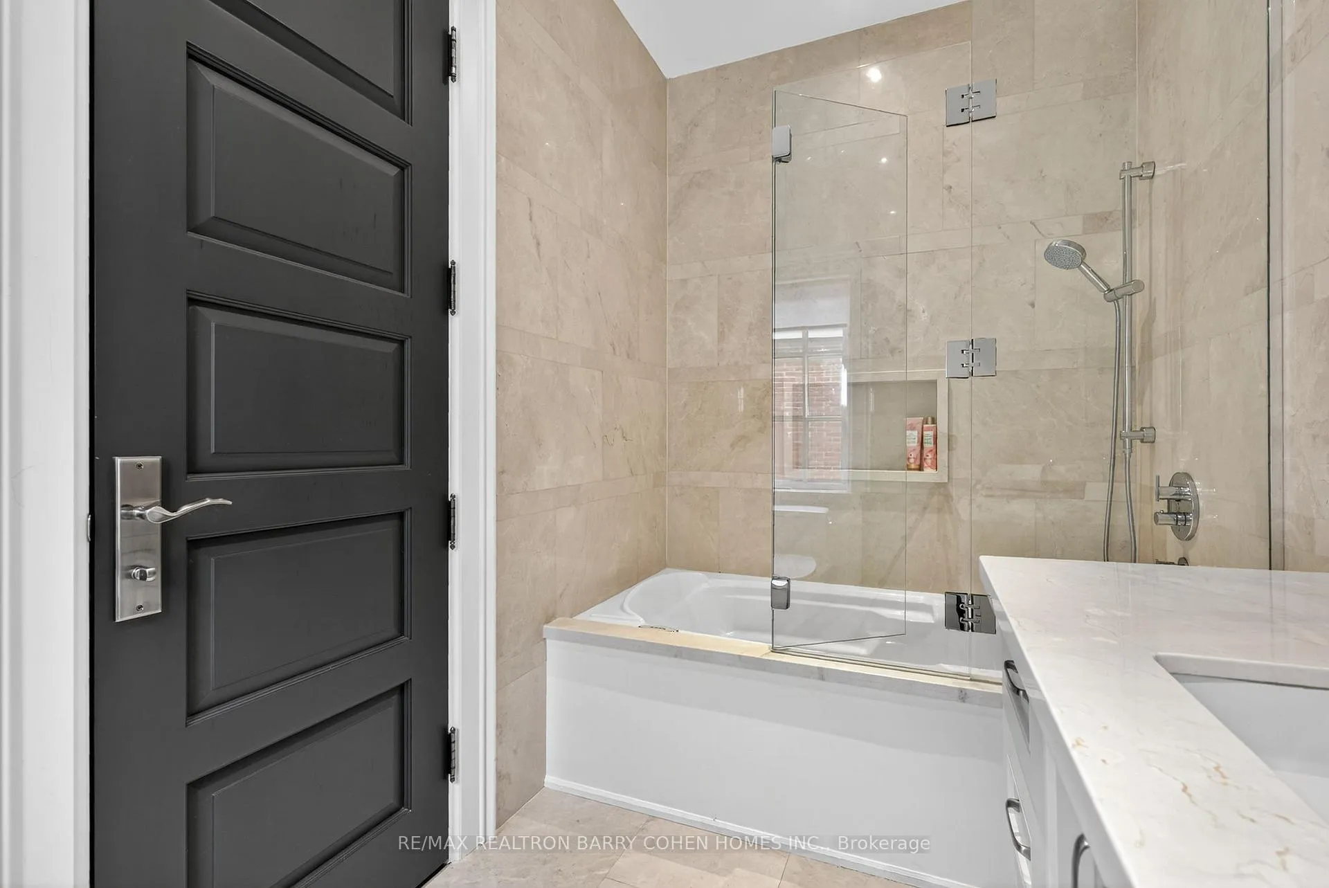 Photo 31 of 76 Arjay Crescent, North York, Bridle Path-Sunnybrook-York Mills — HOMEH