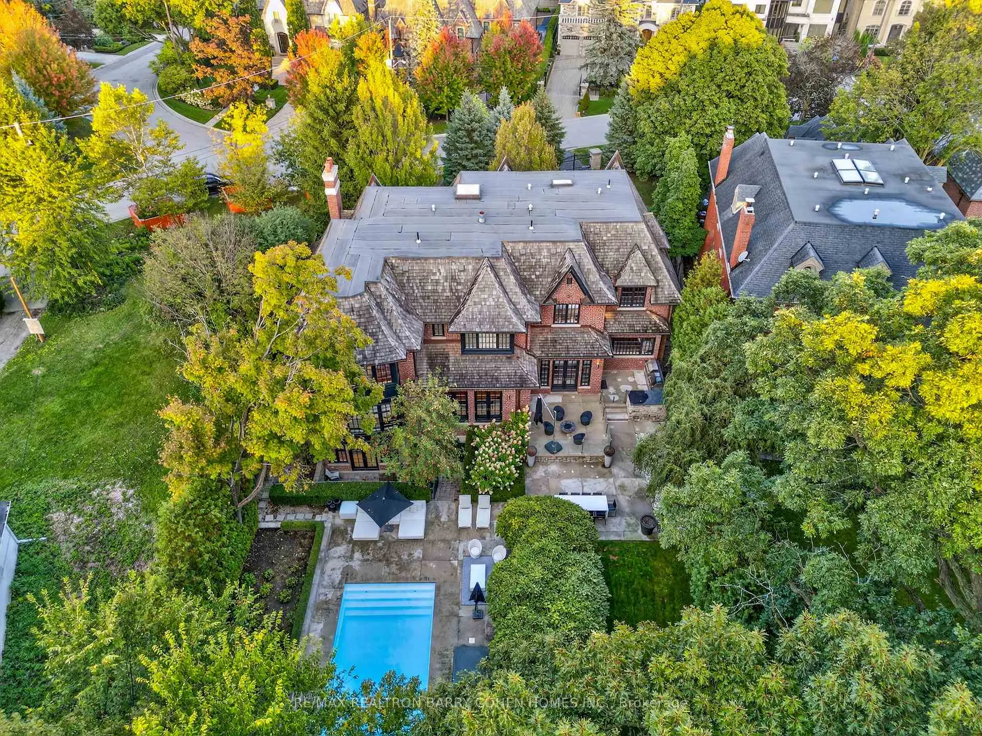Photo 47 of 76 Arjay Crescent, North York, Bridle Path-Sunnybrook-York Mills — HOMEH