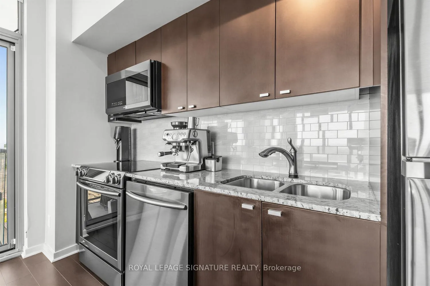 Photo 5 of Unit 3203, 105 The Queensway, Toronto, High Park-Swansea — HOMEH