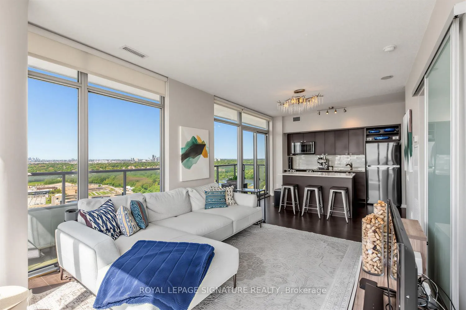 Photo 10 of Unit 3203, 105 The Queensway, Toronto, High Park-Swansea — HOMEH