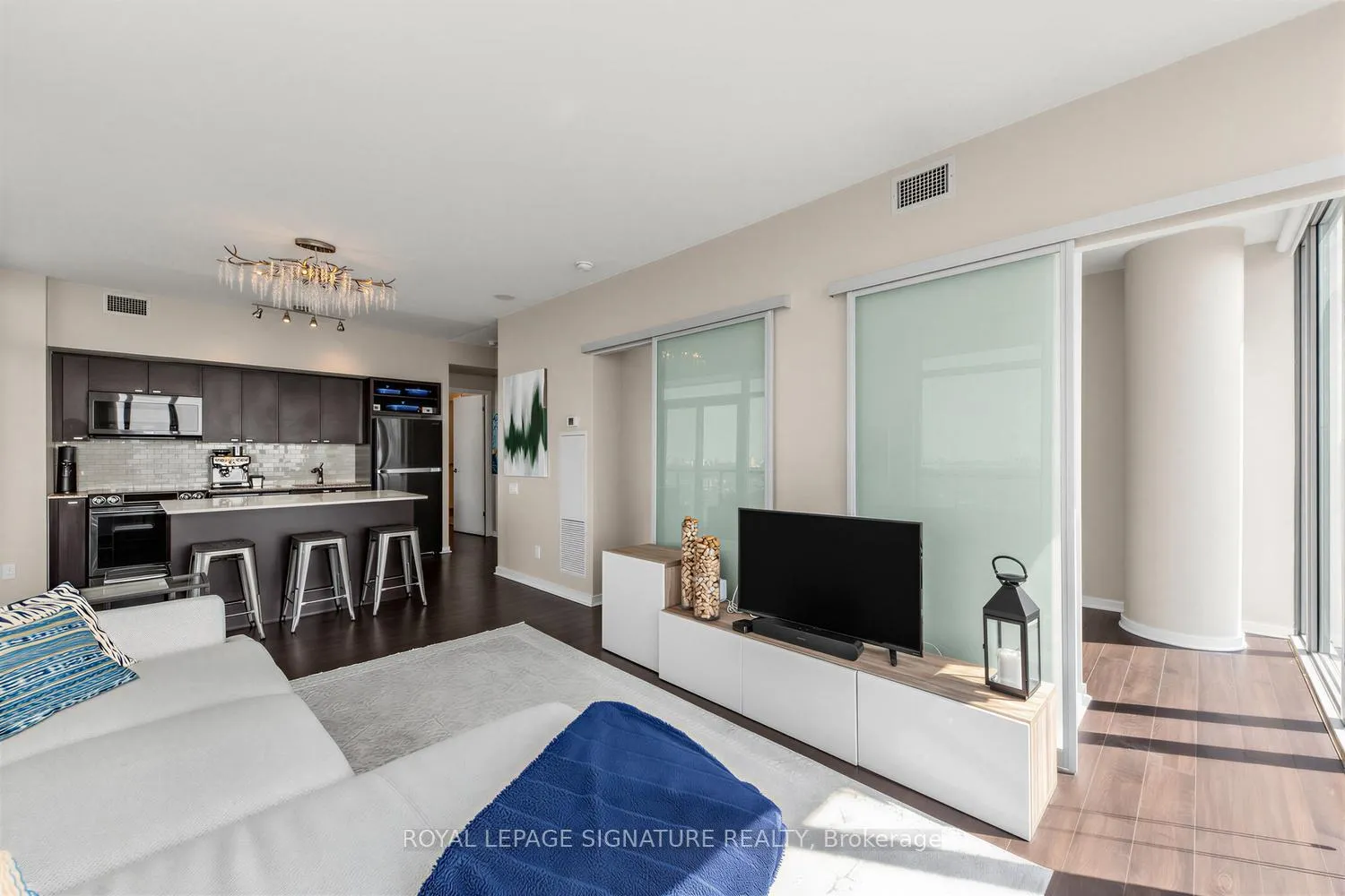 Photo 11 of Unit 3203, 105 The Queensway, Toronto, High Park-Swansea — HOMEH