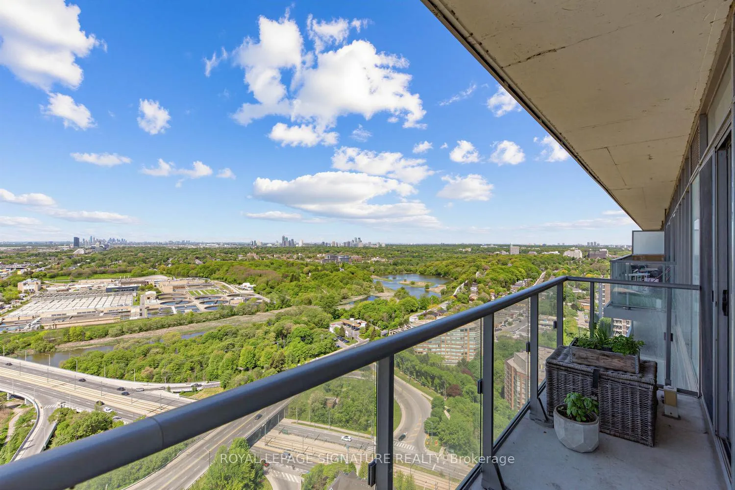 Photo 22 of Unit 3203, 105 The Queensway, Toronto, High Park-Swansea — HOMEH