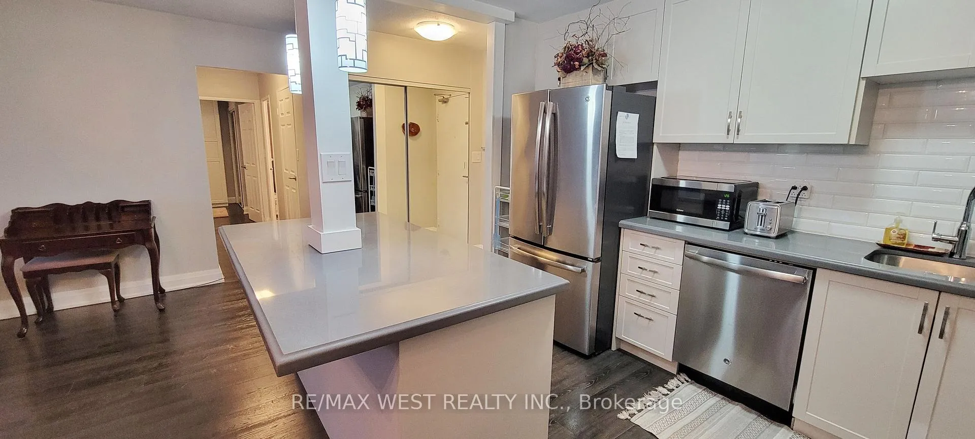 Photo 16 of Unit 812, 60 Pavane Linkway, Toronto, Flemingdon Park — HOMEH