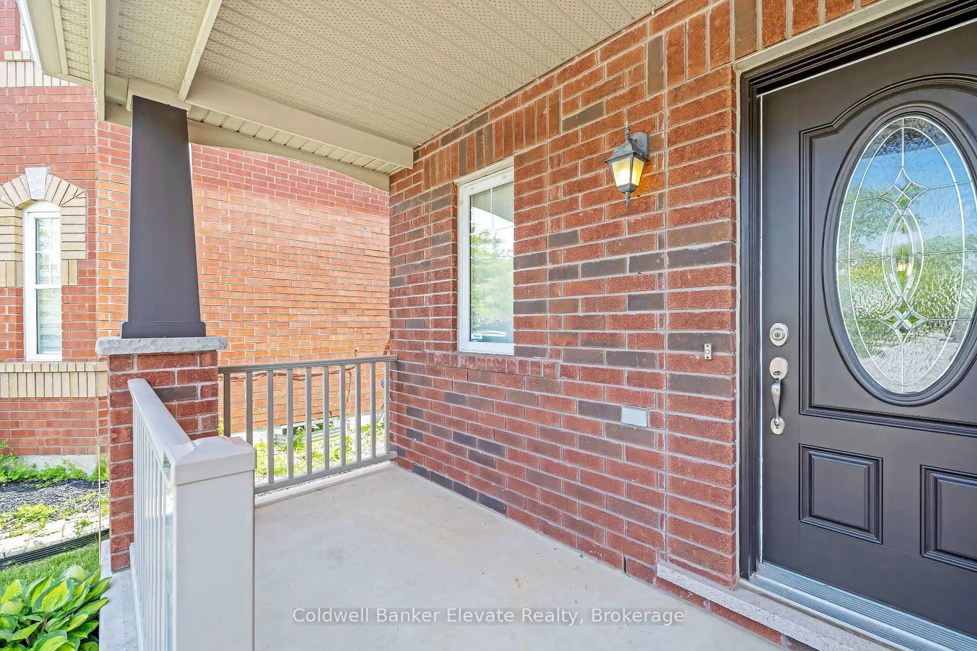 Photo 5 of 963 McTrach Crescent, Milton, Harrison — HOMEH