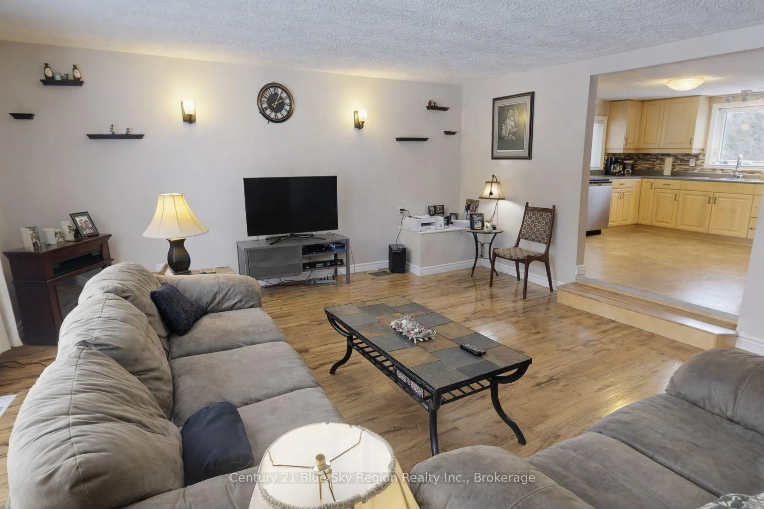 Photo 9 of 36 Nichols Street, Callander — HOMEH