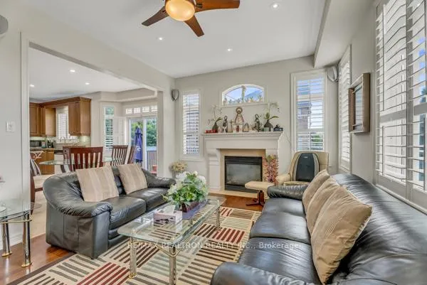 Photo 4 of 86 Batchford Crescent, Markham, Box Grove — HOMEH