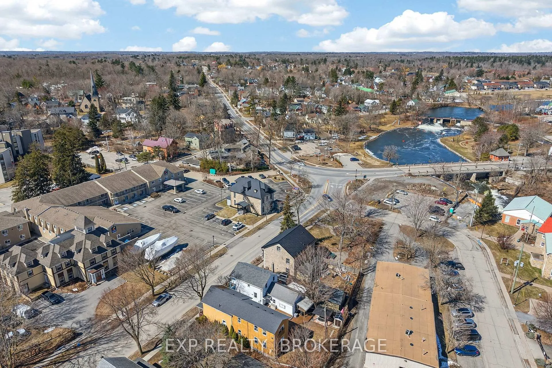 Photo 32 of 45 Main Street, Gananoque, Gananoque — HOMEH