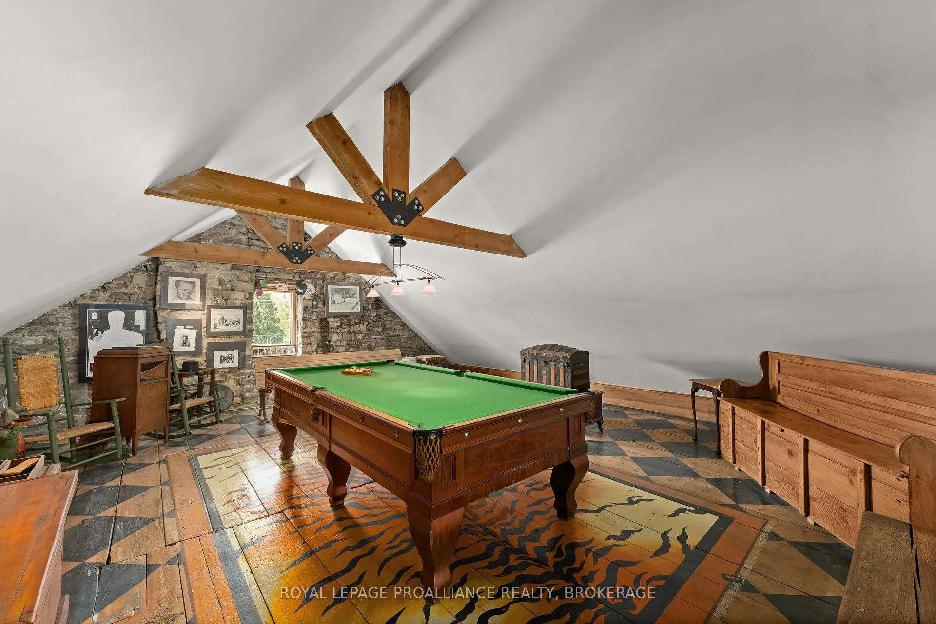 Photo 38 of 1863 Sydenham Road, Kingston, City North of 401 — HOMEH
