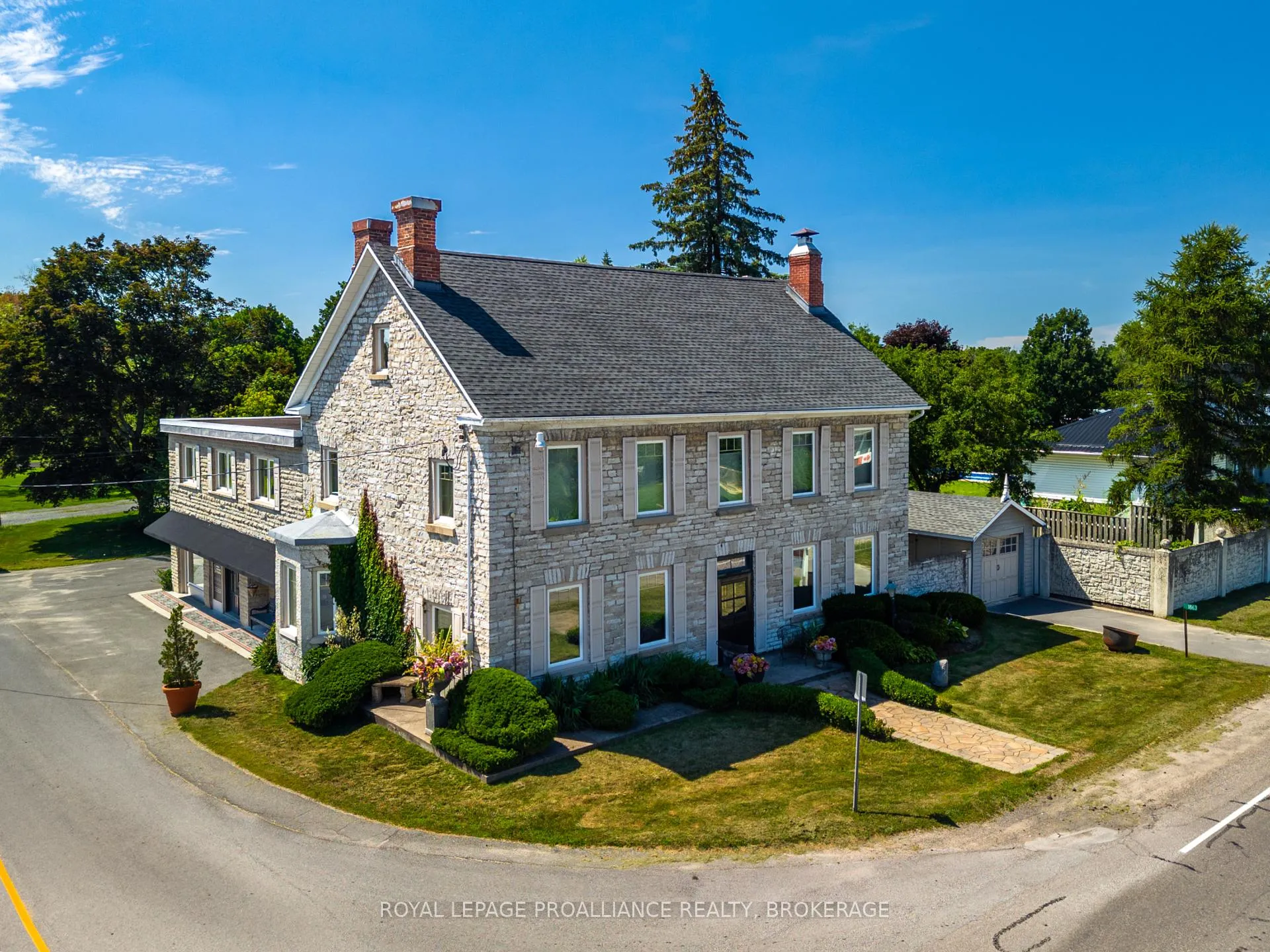 Photo 1 of 1863 Sydenham Road, Kingston, City North of 401 — HOMEH