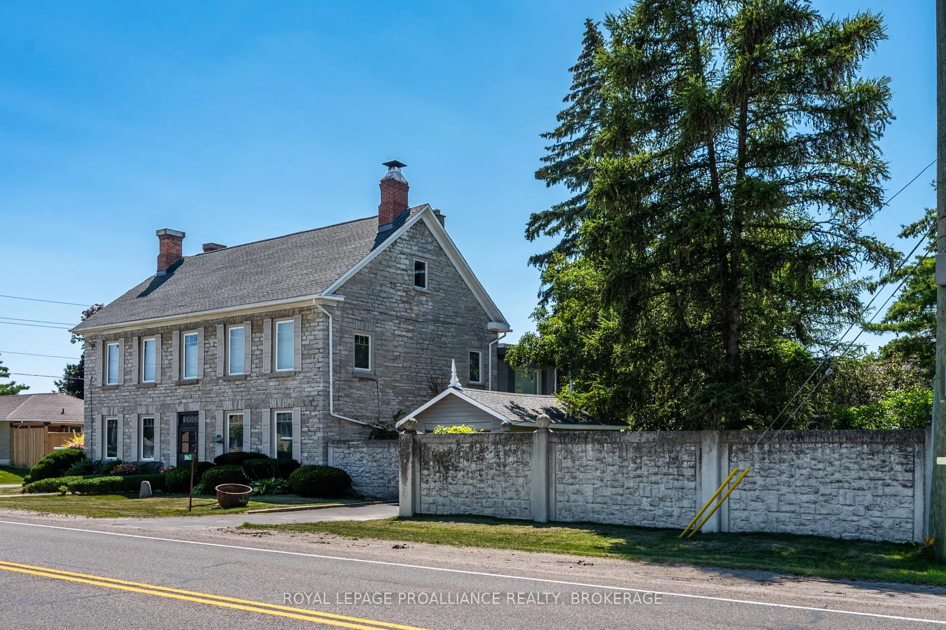 Photo 5 of 1863 Sydenham Road, Kingston, City North of 401 — HOMEH