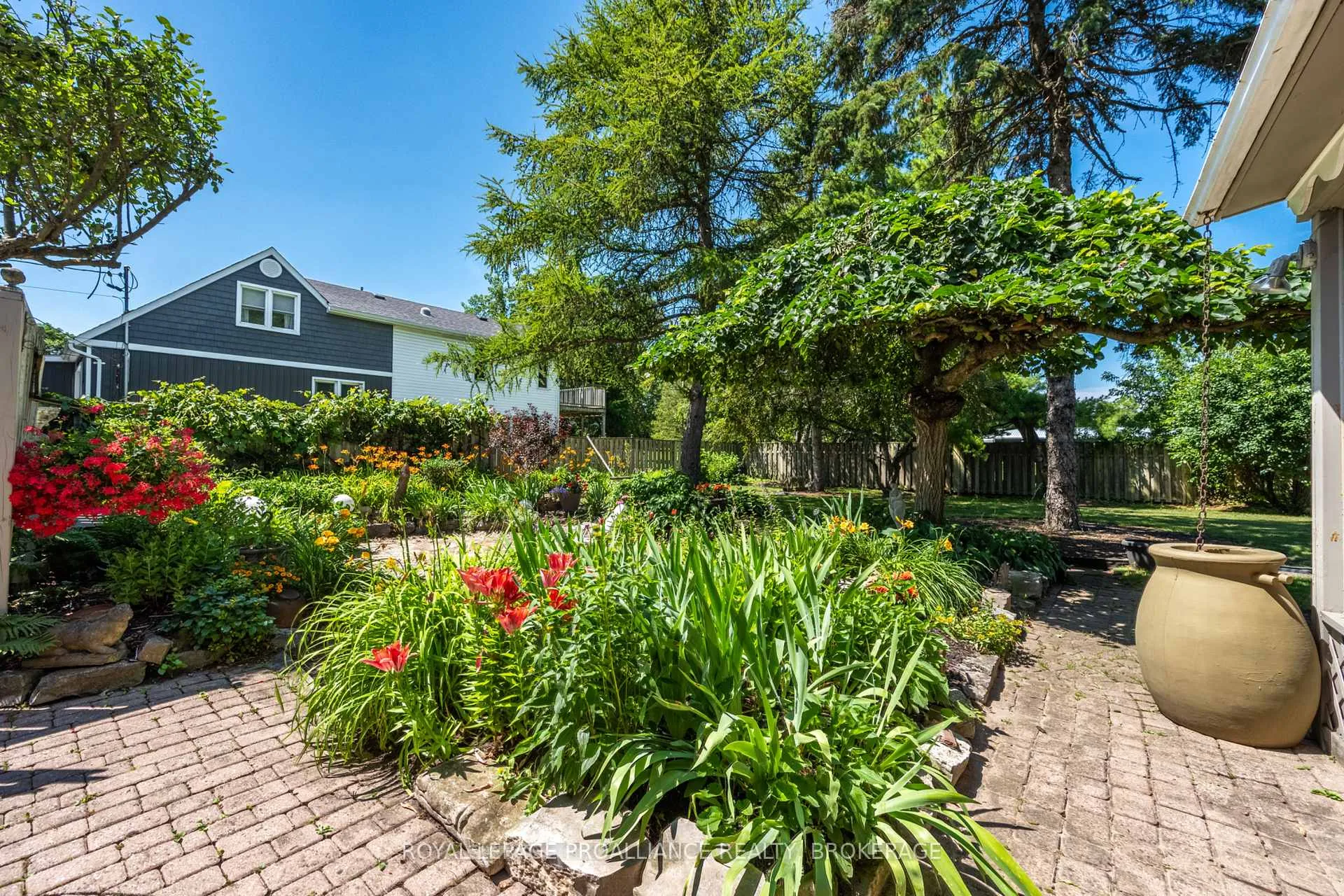 Photo 43 of 1863 Sydenham Road, Kingston, City North of 401 — HOMEH
