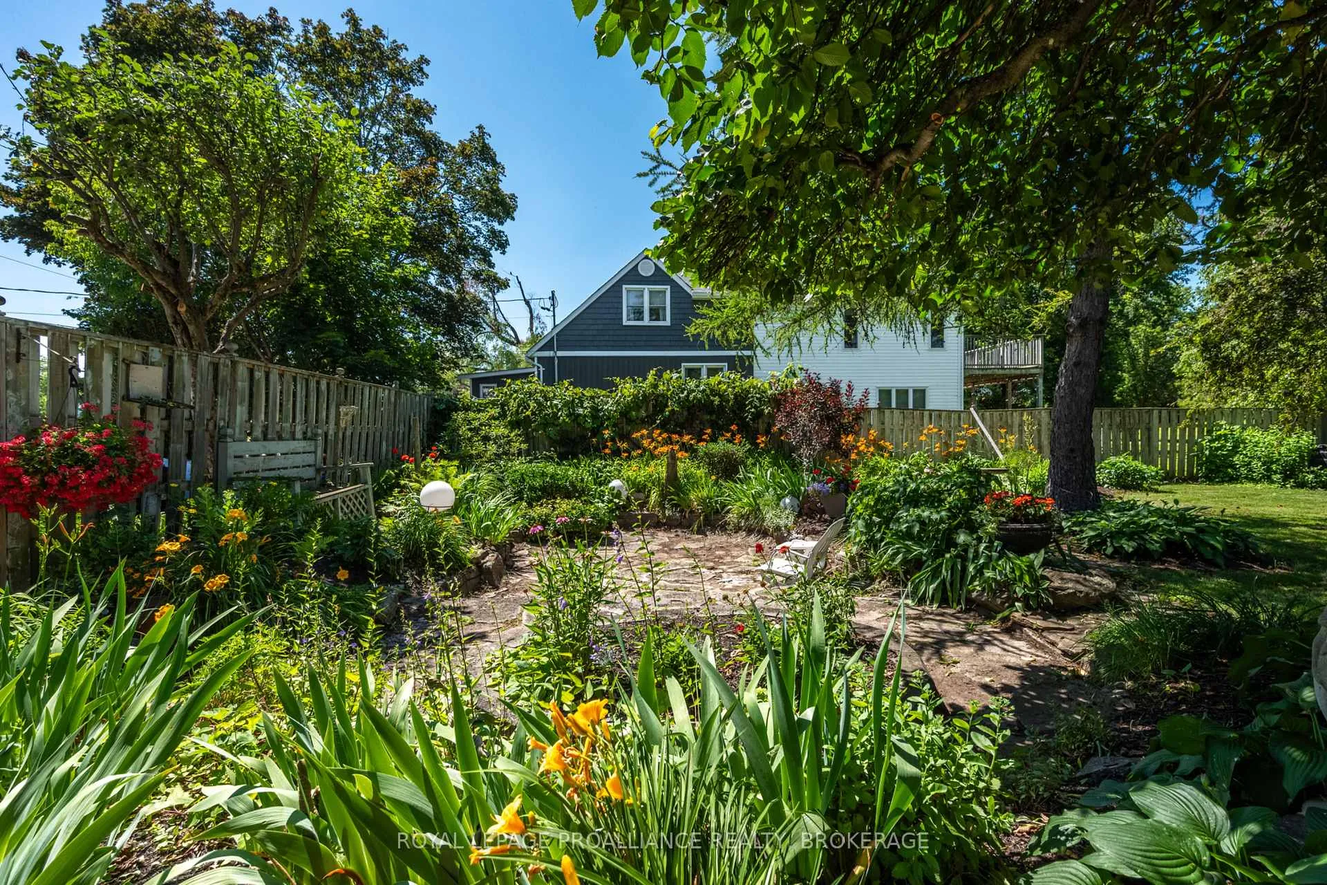 Photo 45 of 1863 Sydenham Road, Kingston, City North of 401 — HOMEH