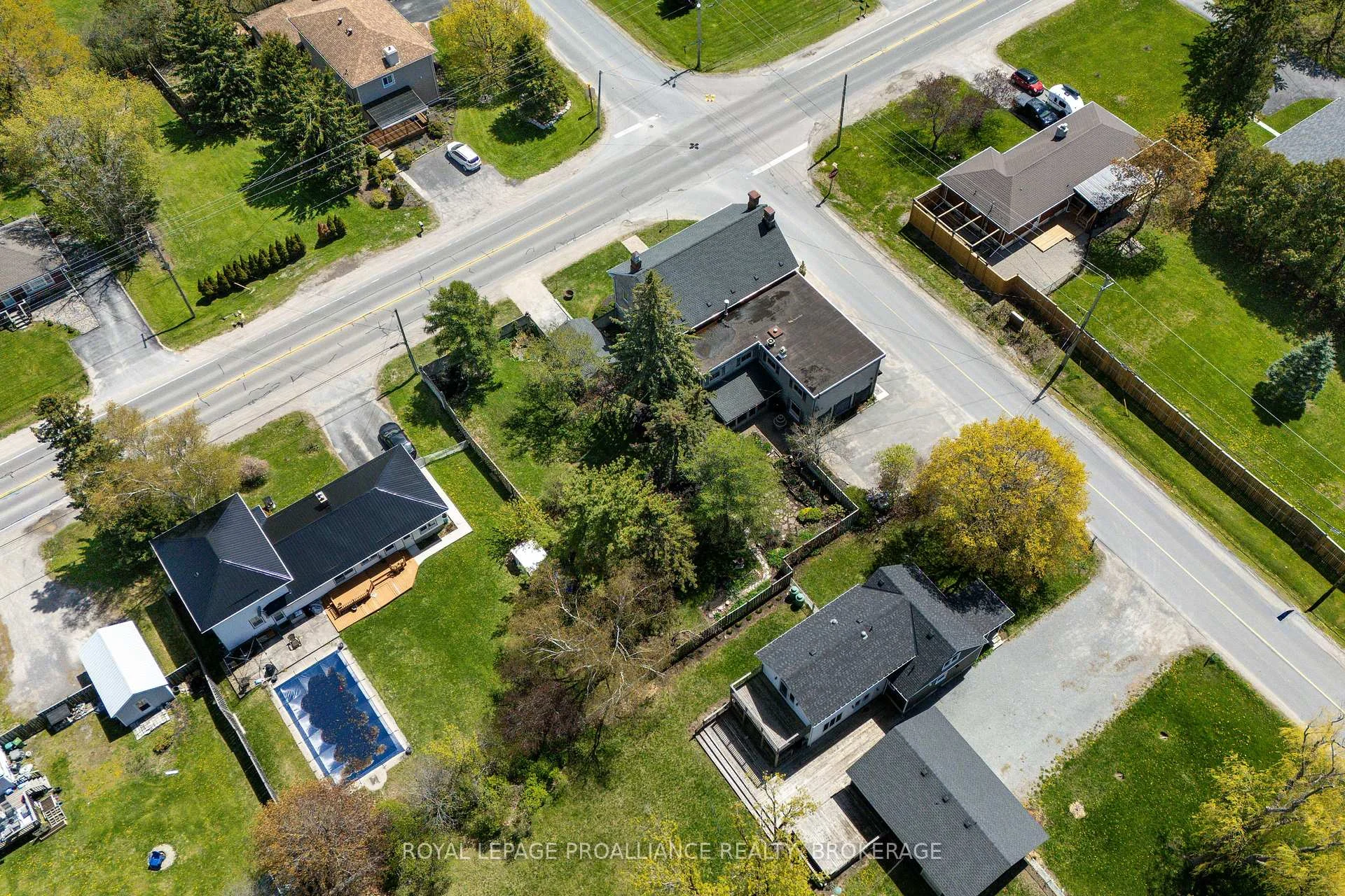 Photo 46 of 1863 Sydenham Road, Kingston, City North of 401 — HOMEH