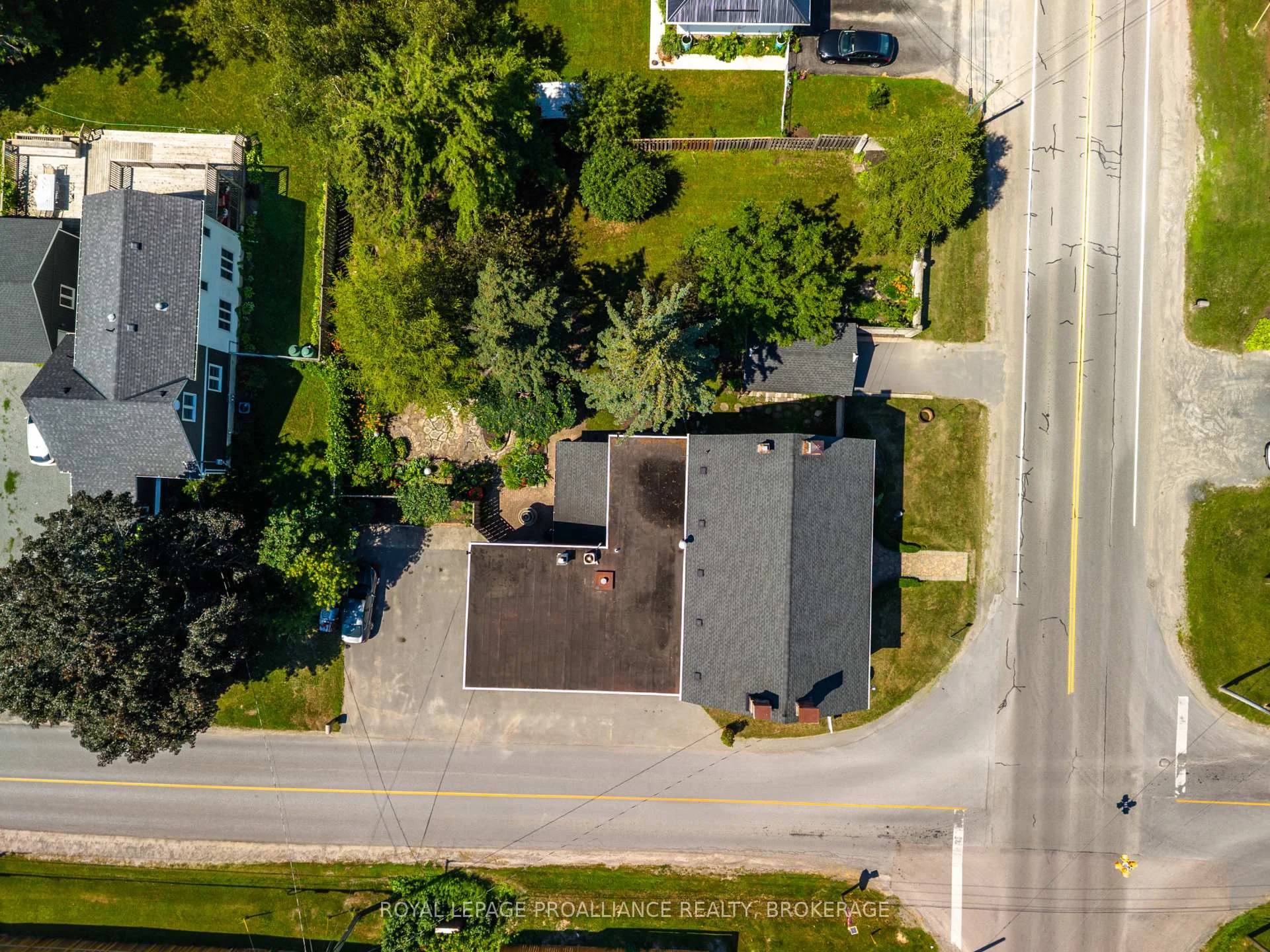 Photo 50 of 1863 Sydenham Road, Kingston, City North of 401 — HOMEH