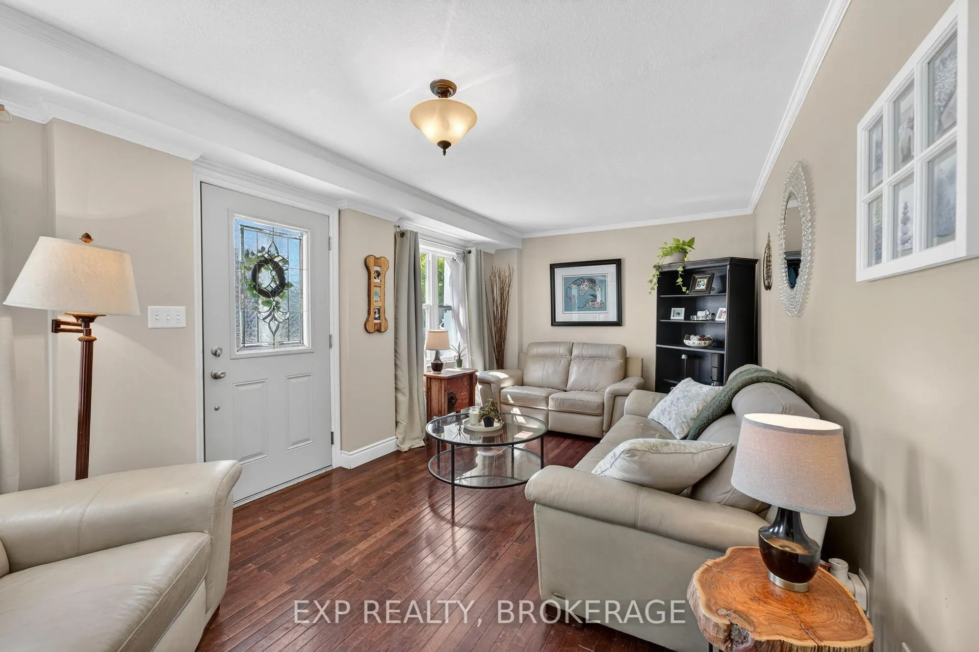 Photo 6 of 911 Division Street, Kingston, East of Sir John A. Blvd — HOMEH