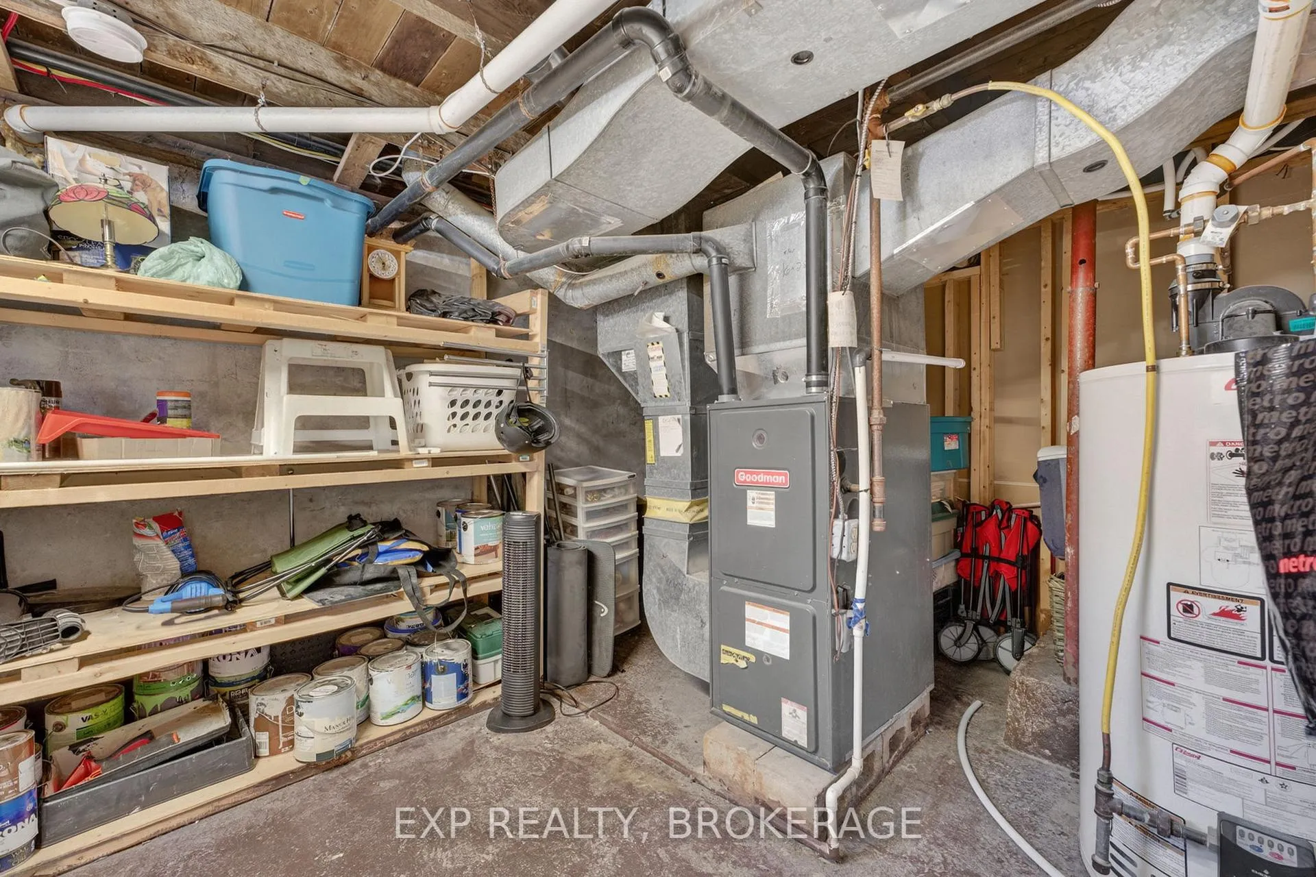 Photo 28 of 911 Division Street, Kingston, East of Sir John A. Blvd — HOMEH
