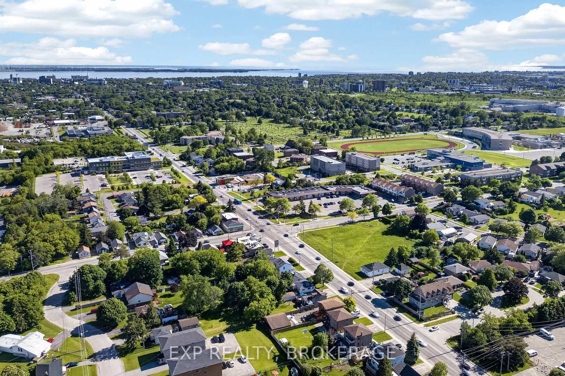 Photo 36 of 911 Division Street, Kingston, East of Sir John A. Blvd — HOMEH