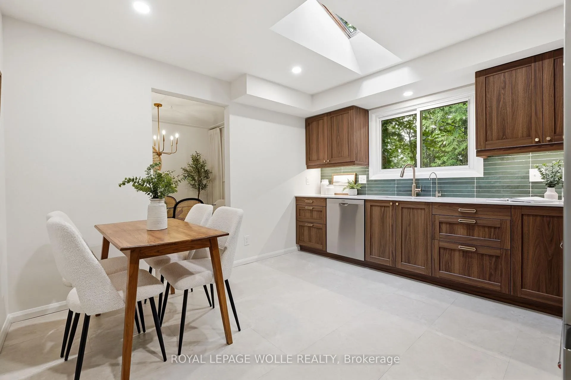 Photo 9 of 67 Longwood Drive, Waterloo — HOMEH