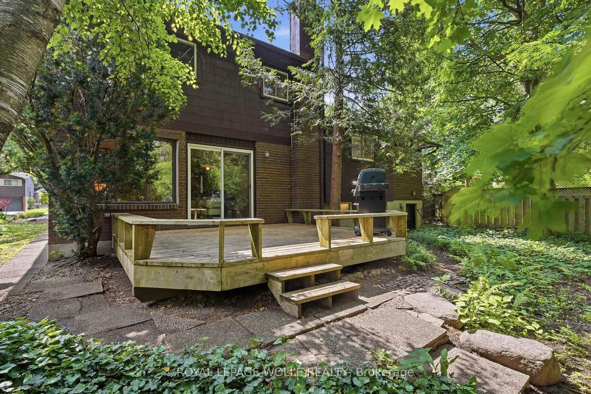 Photo 35 of 67 Longwood Drive, Waterloo — HOMEH