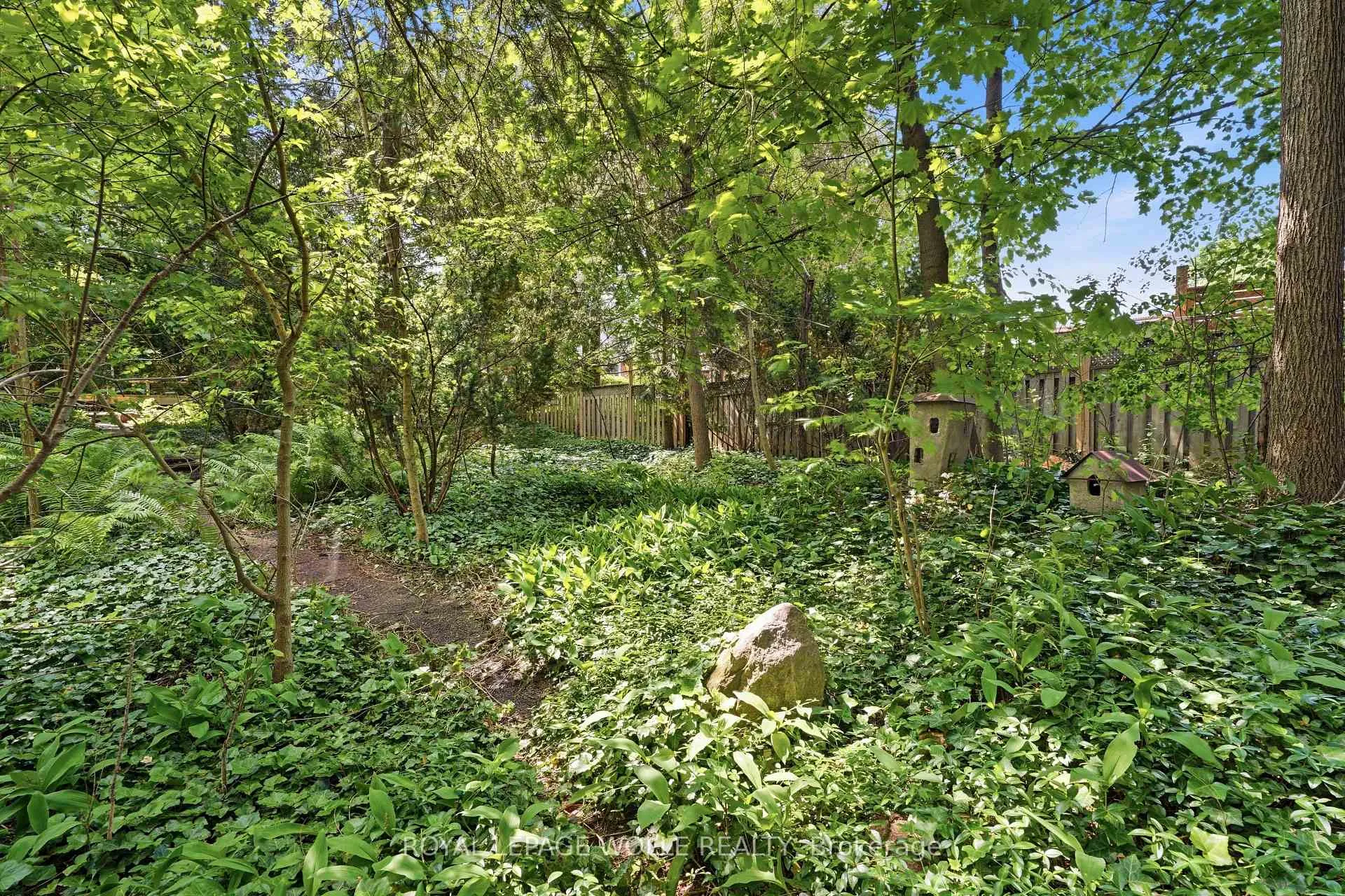 Photo 37 of 67 Longwood Drive, Waterloo — HOMEH