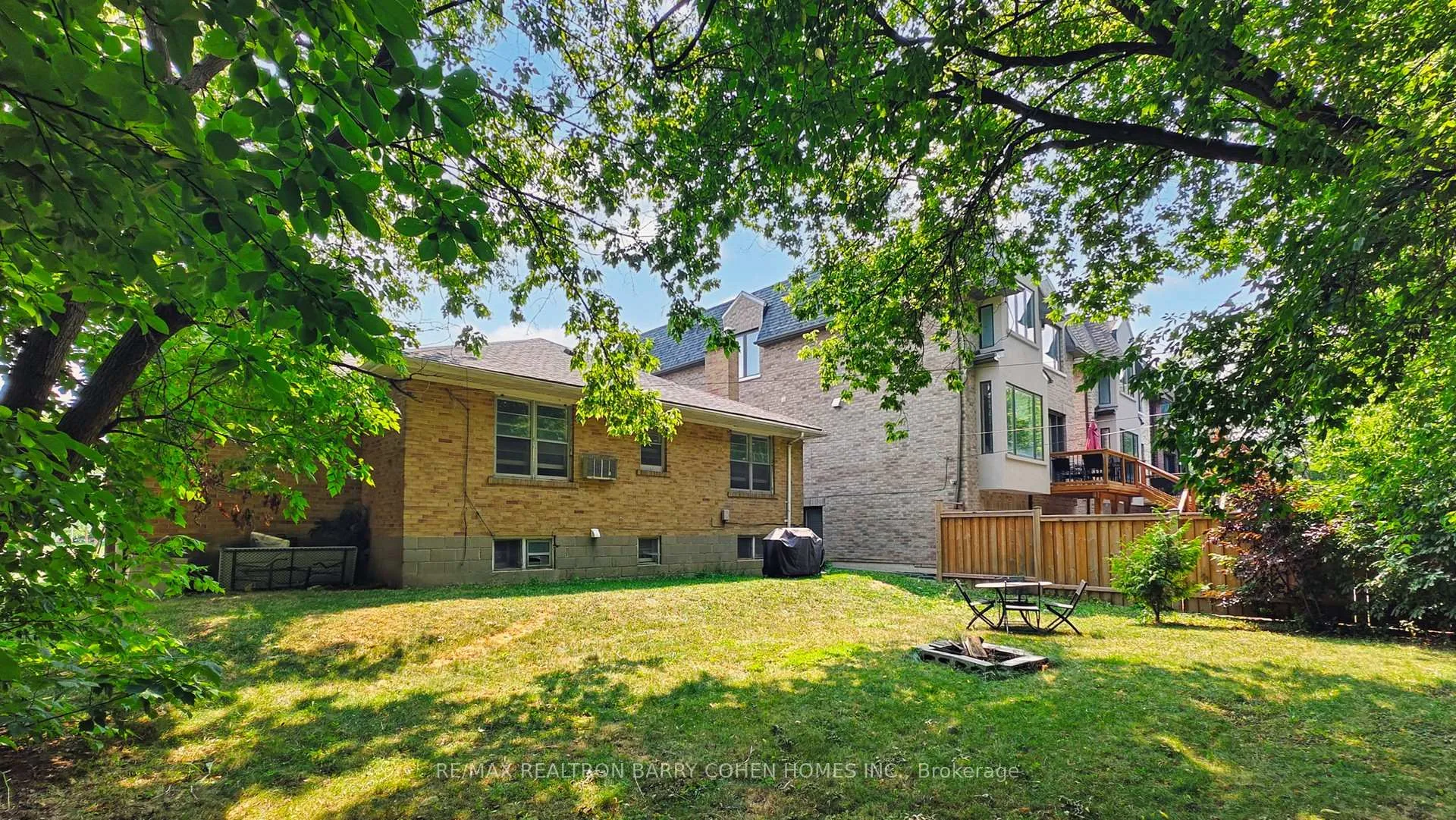 Photo 13 of 174 Caribou Road, Toronto, Bedford Park-Nortown — HOMEH