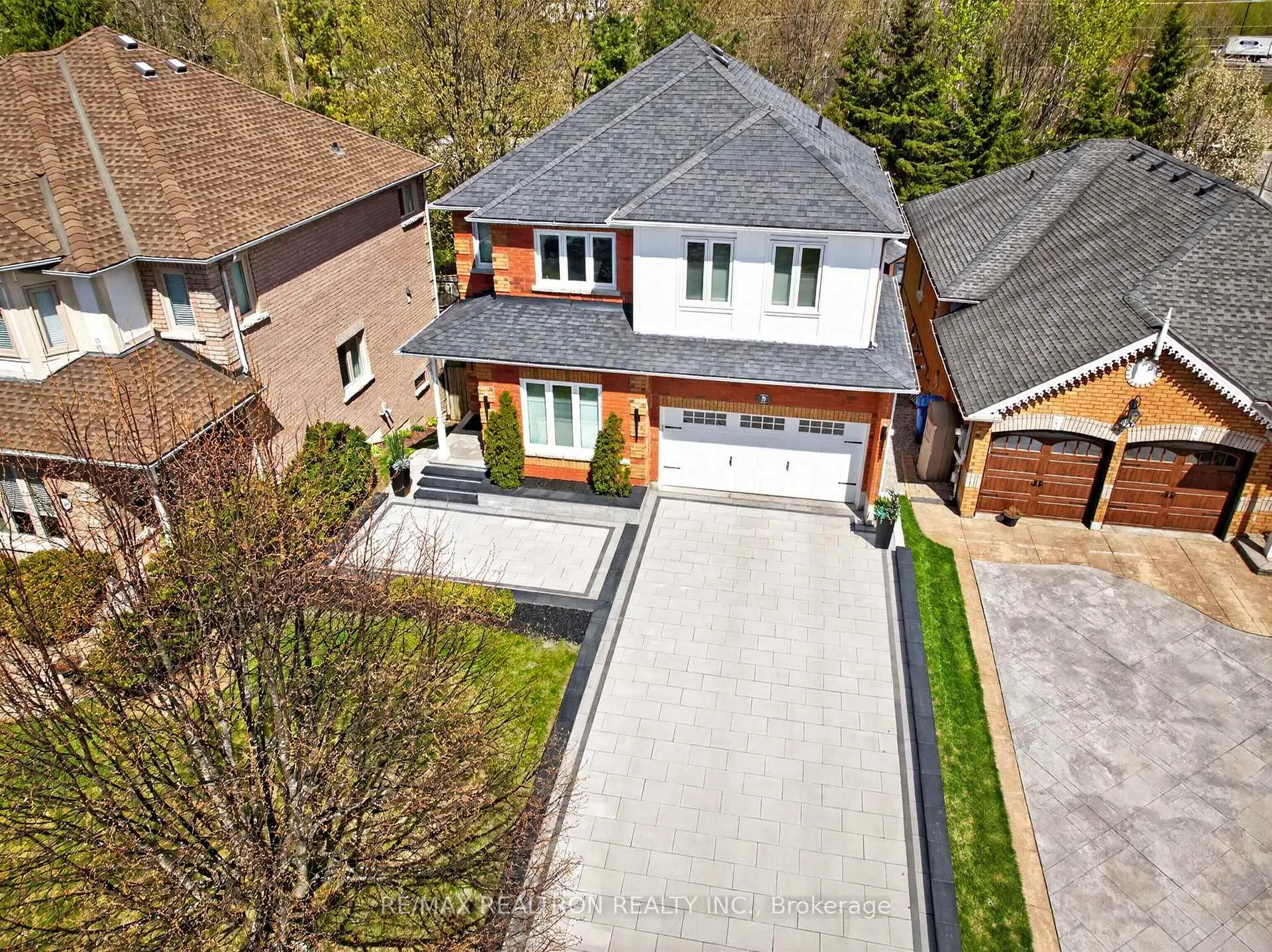 Front of 5 Yvonne Place