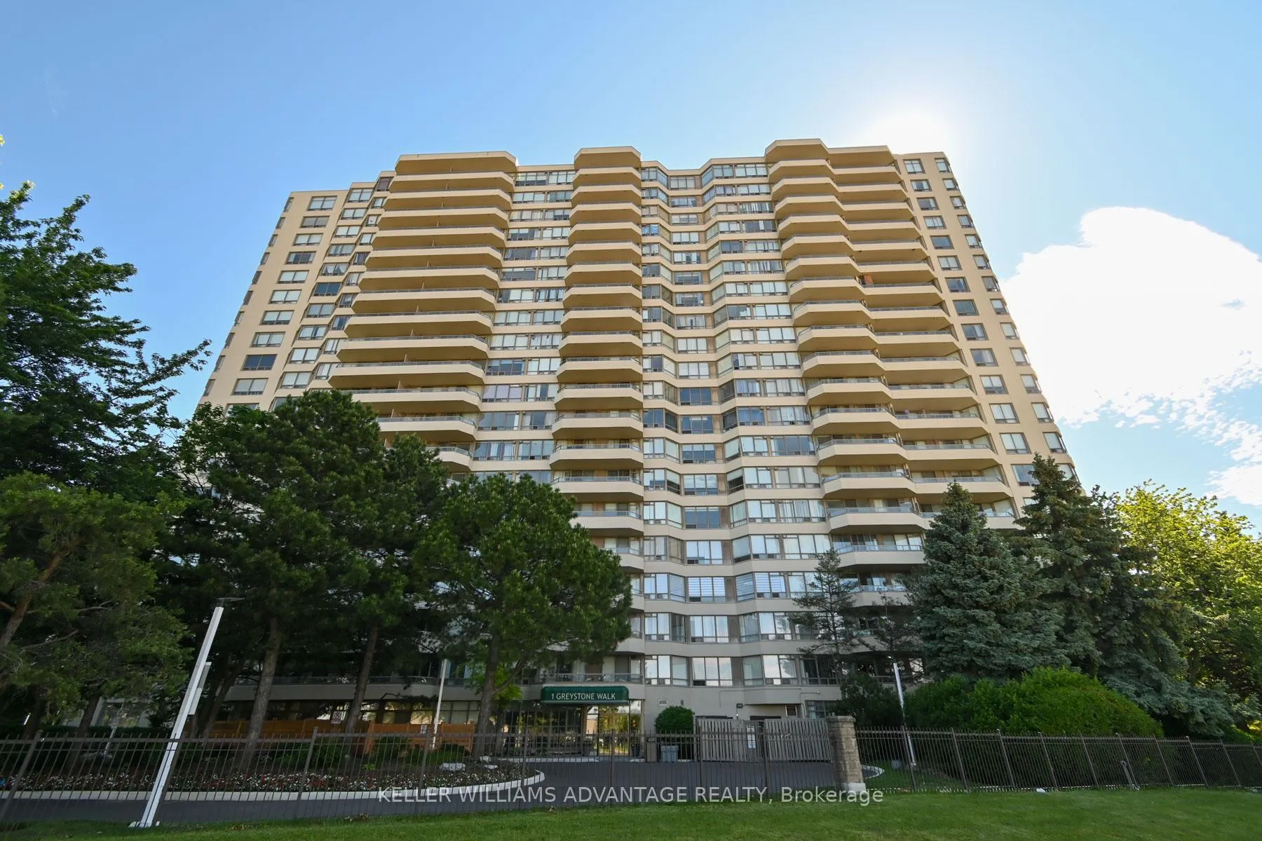 Photo 1 of Unit 585, 1 Greystone Walk Drive, Scarborough, Kennedy Park — HOMEH