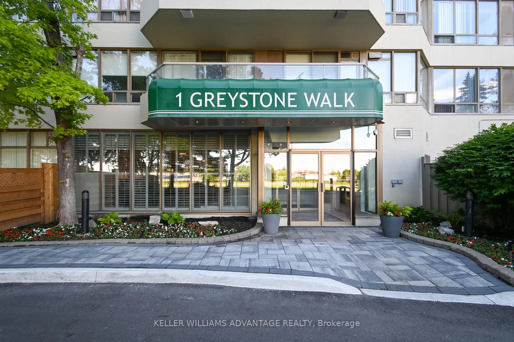 Photo 3 of Unit 585, 1 Greystone Walk Drive, Scarborough, Kennedy Park — HOMEH