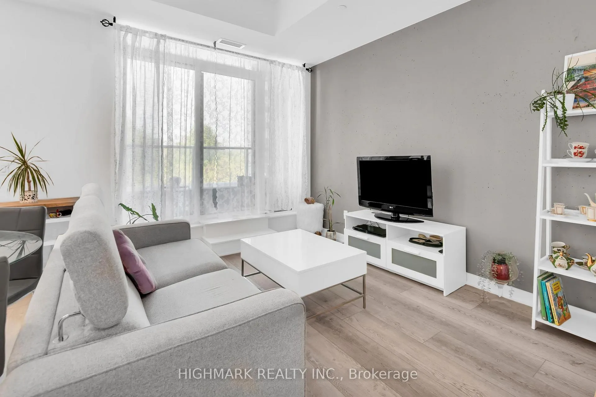 Photo 4 of Unit 312, 2007 James Street, Burlington, Brant — HOMEH