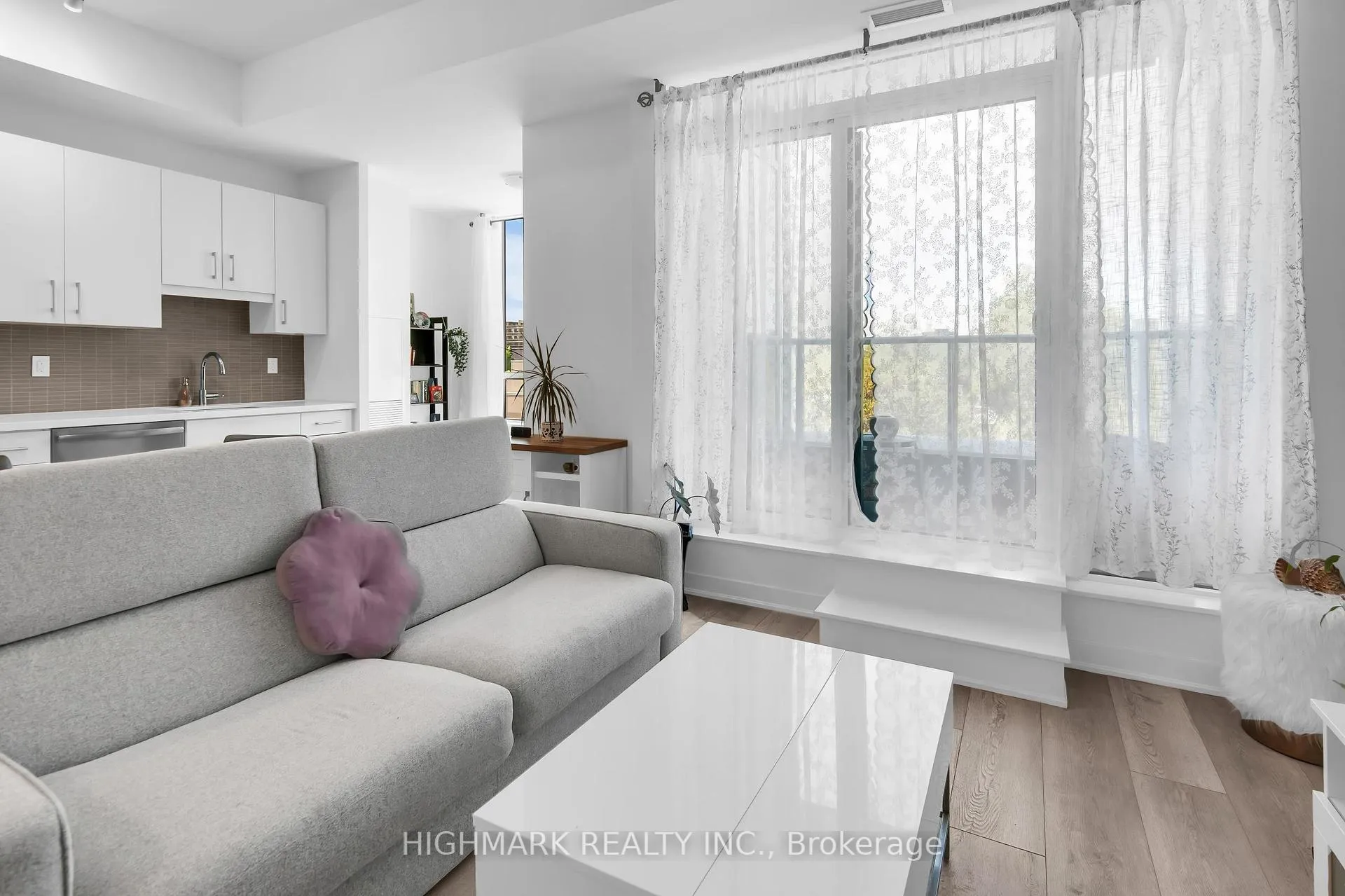 Photo 5 of Unit 312, 2007 James Street, Burlington, Brant — HOMEH