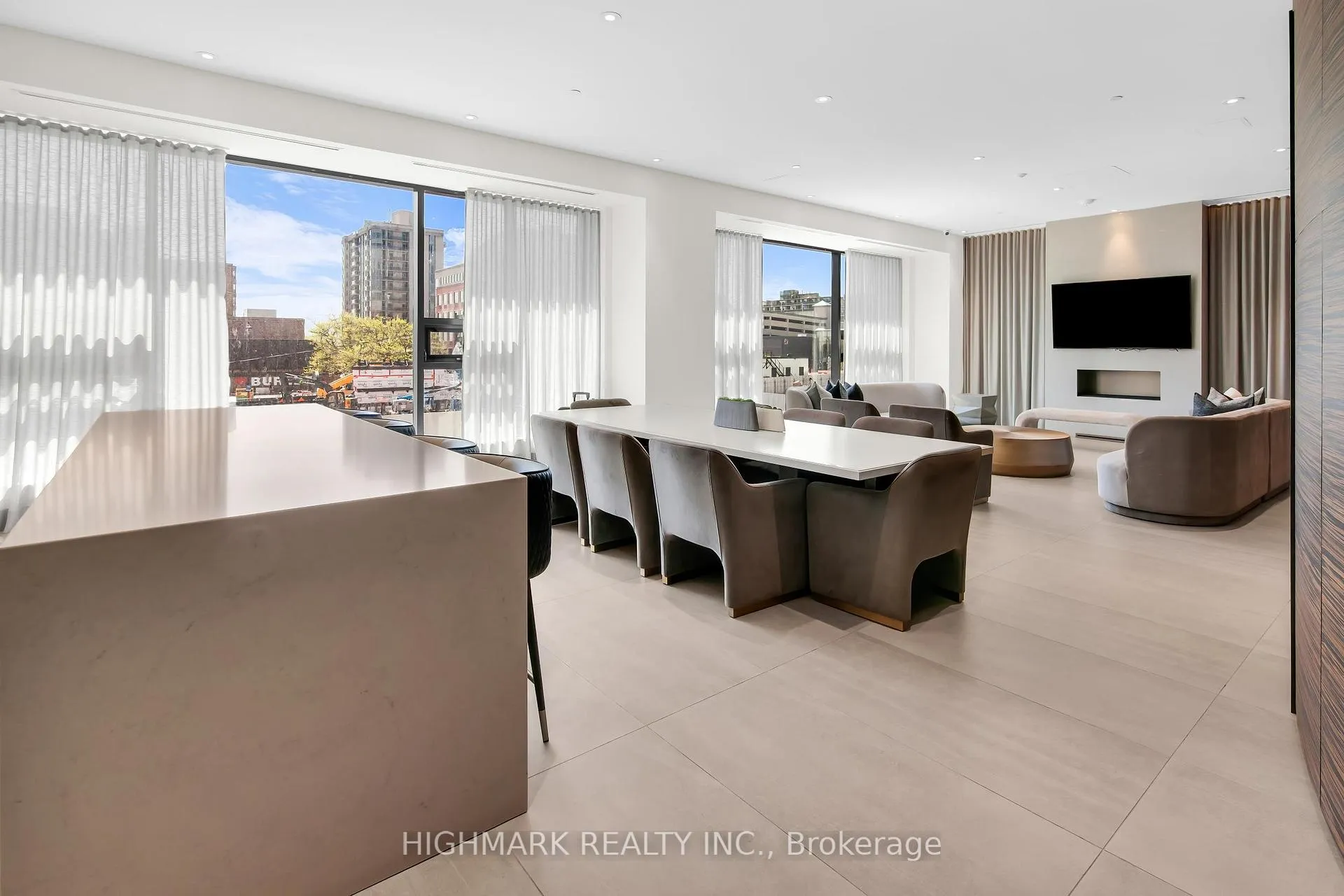 Photo 15 of Unit 312, 2007 James Street, Burlington, Brant — HOMEH