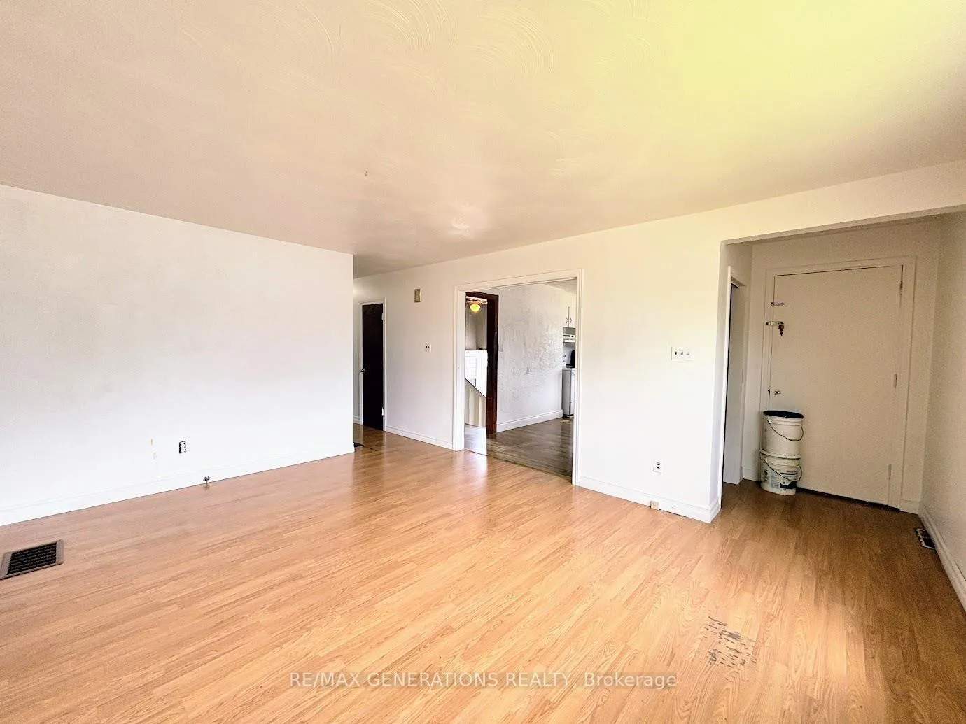 Photo 6 of 55 Neebig Avenue, Manitouwadge, TB-73 — HOMEH