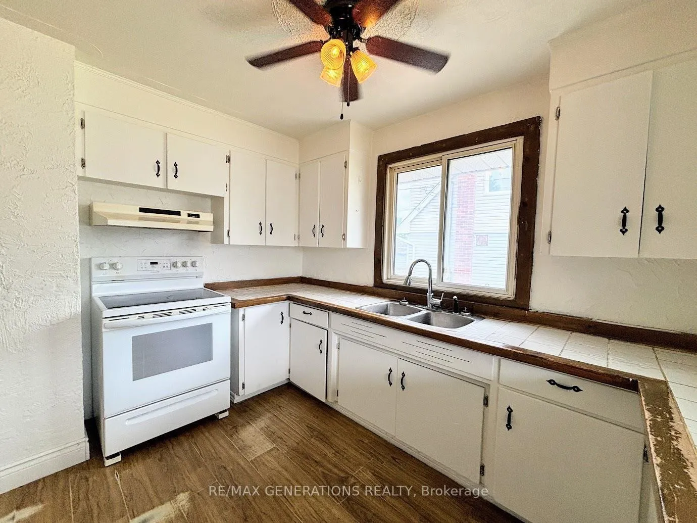 Photo 9 of 55 Neebig Avenue, Manitouwadge, TB-73 — HOMEH