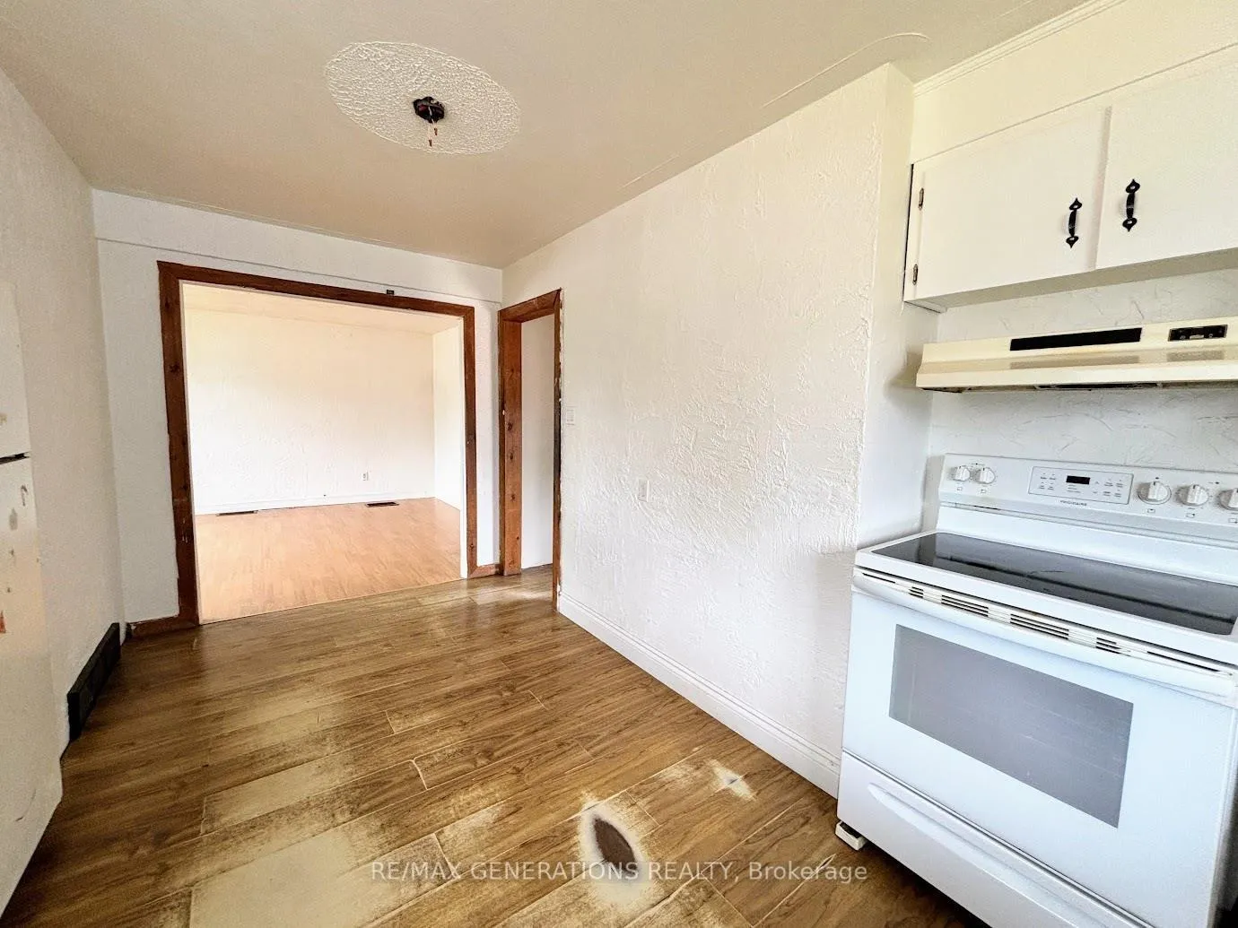 Photo 10 of 55 Neebig Avenue, Manitouwadge, TB-73 — HOMEH