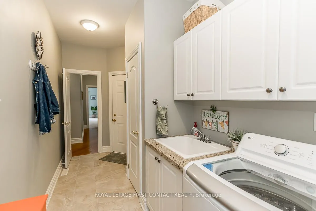Photo 25 of 72 Luella Boulevard, Springwater, Anten Mills — HOMEH