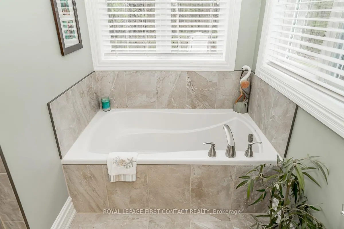 Photo 21 of 72 Luella Boulevard, Springwater, Anten Mills — HOMEH