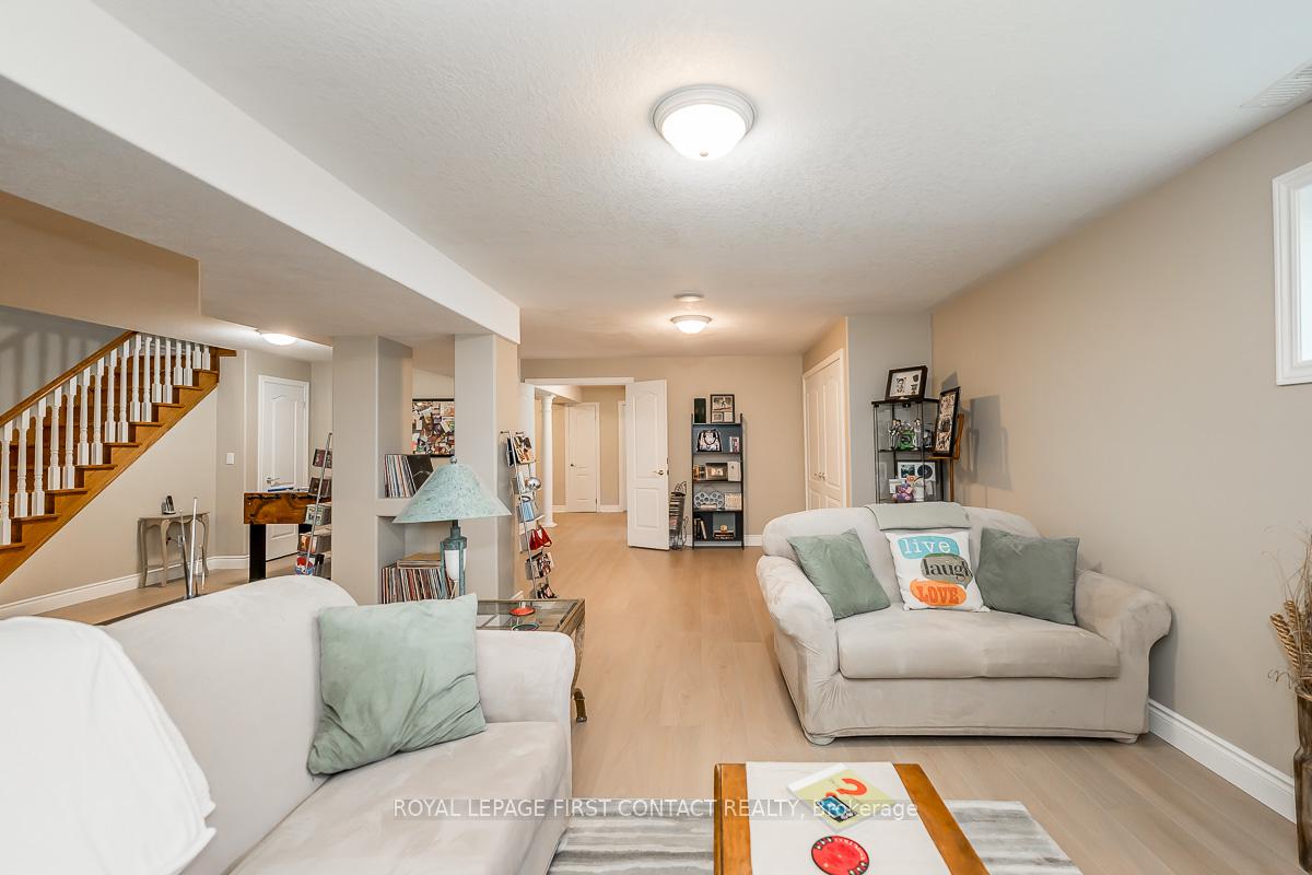 Photo 30 of 72 Luella Boulevard, Springwater, Anten Mills — HOMEH