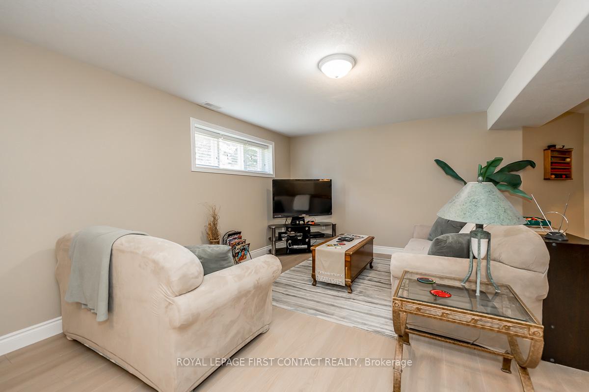 Photo 31 of 72 Luella Boulevard, Springwater, Anten Mills — HOMEH