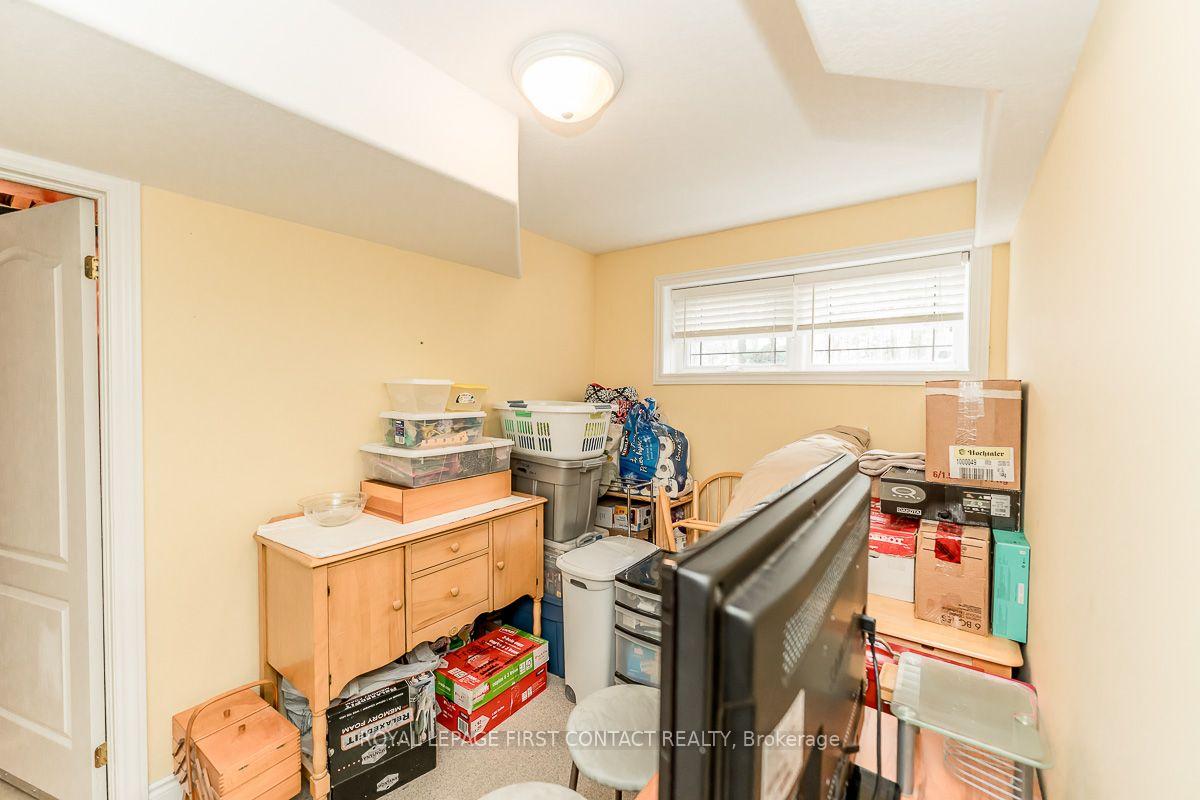 Photo 37 of 72 Luella Boulevard, Springwater, Anten Mills — HOMEH