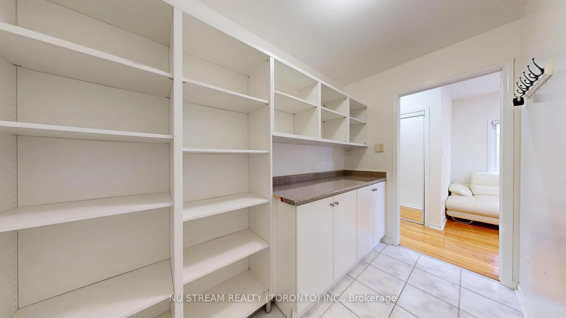Photo 13 of 125 Peshawar Avenue, Markham, Village Green-South Unionville — HOMEH