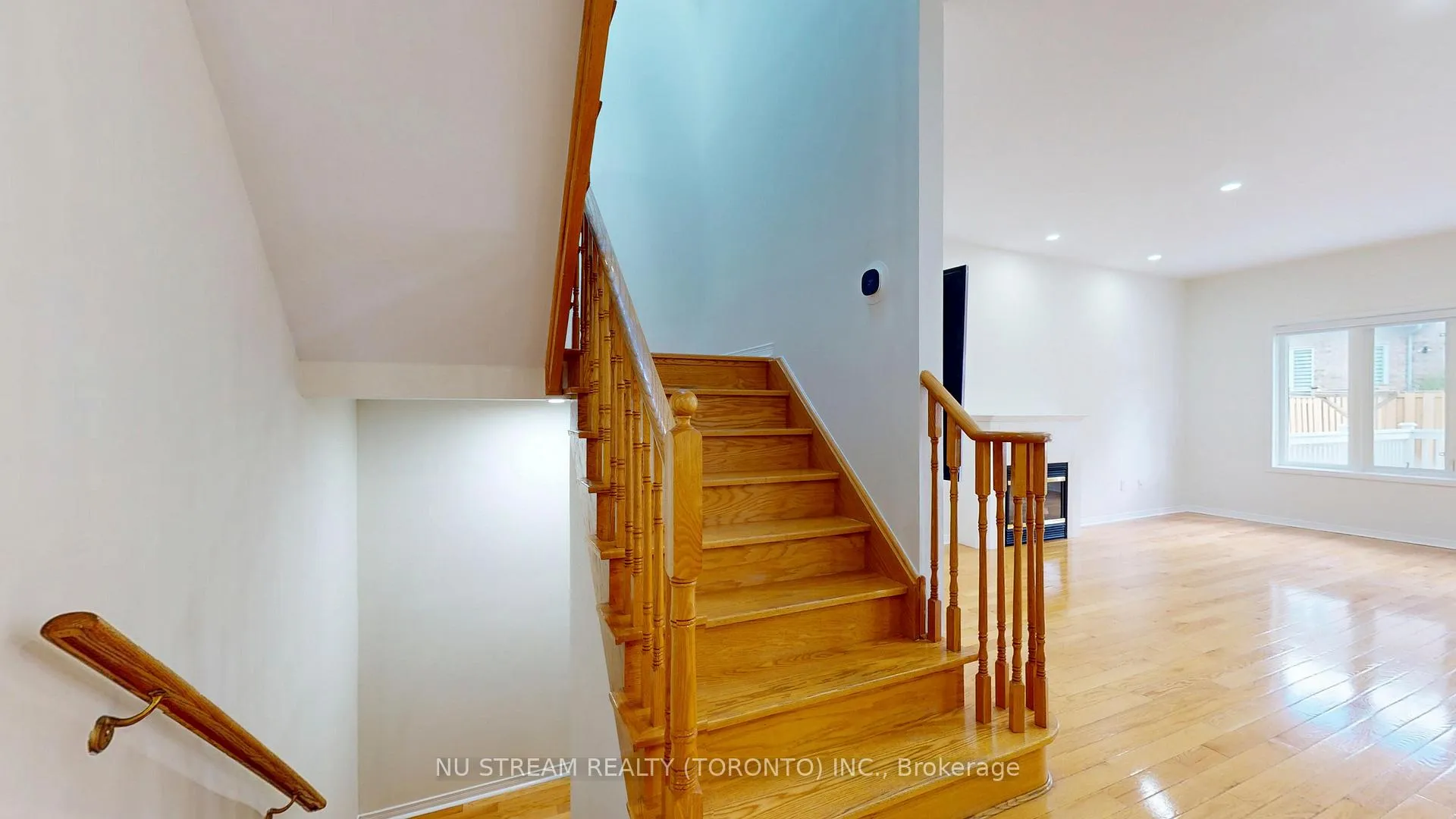 Photo 14 of 125 Peshawar Avenue, Markham, Village Green-South Unionville — HOMEH
