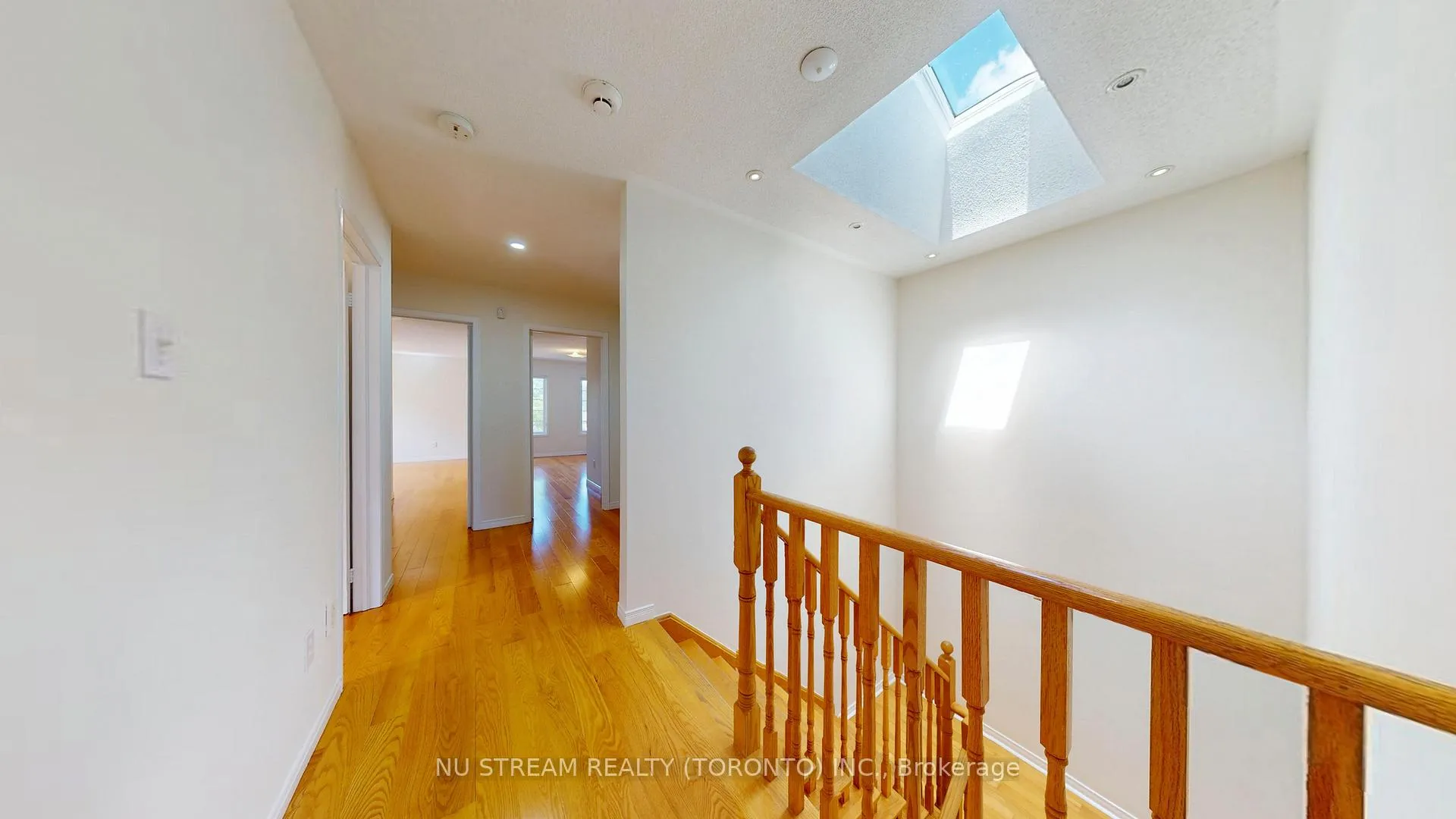 Photo 15 of 125 Peshawar Avenue, Markham, Village Green-South Unionville — HOMEH