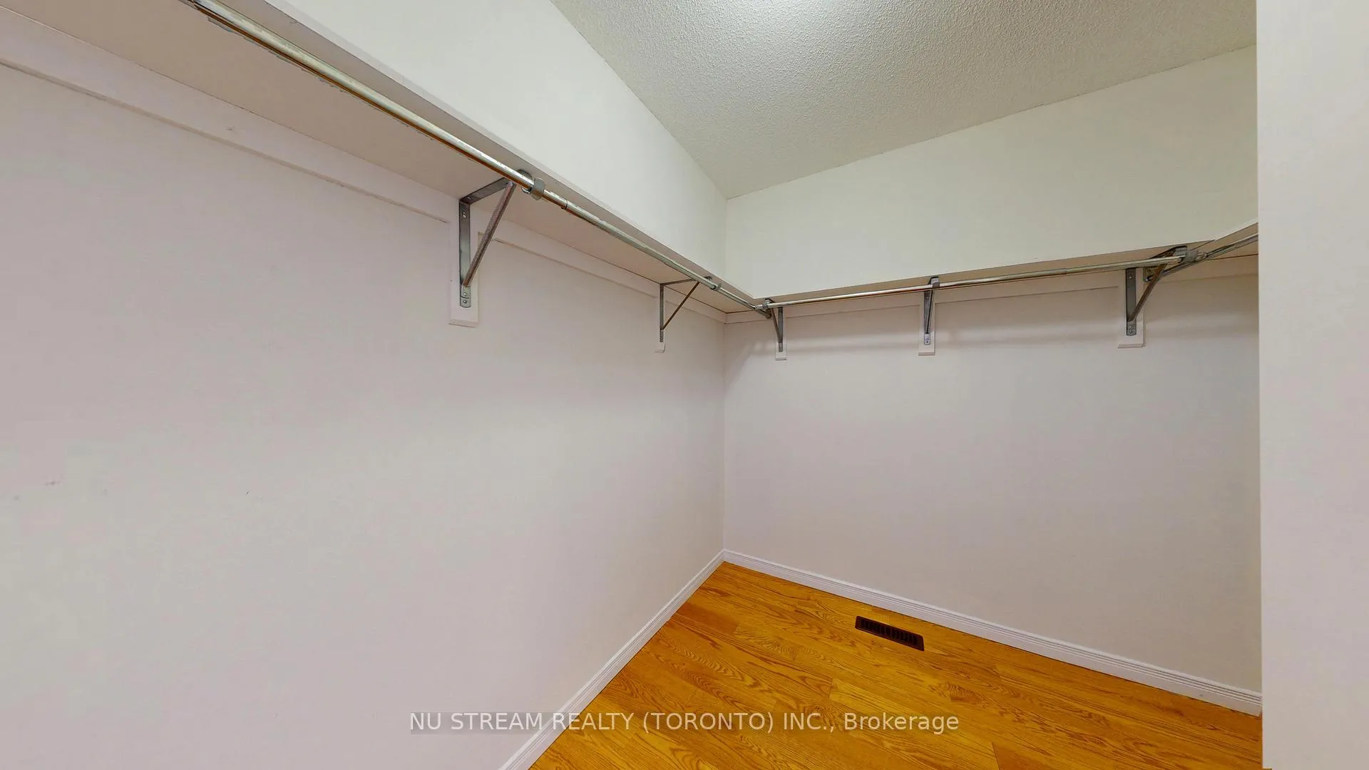 Photo 17 of 125 Peshawar Avenue, Markham, Village Green-South Unionville — HOMEH