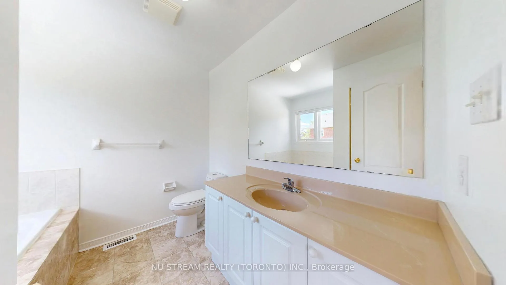 Photo 18 of 125 Peshawar Avenue, Markham, Village Green-South Unionville — HOMEH