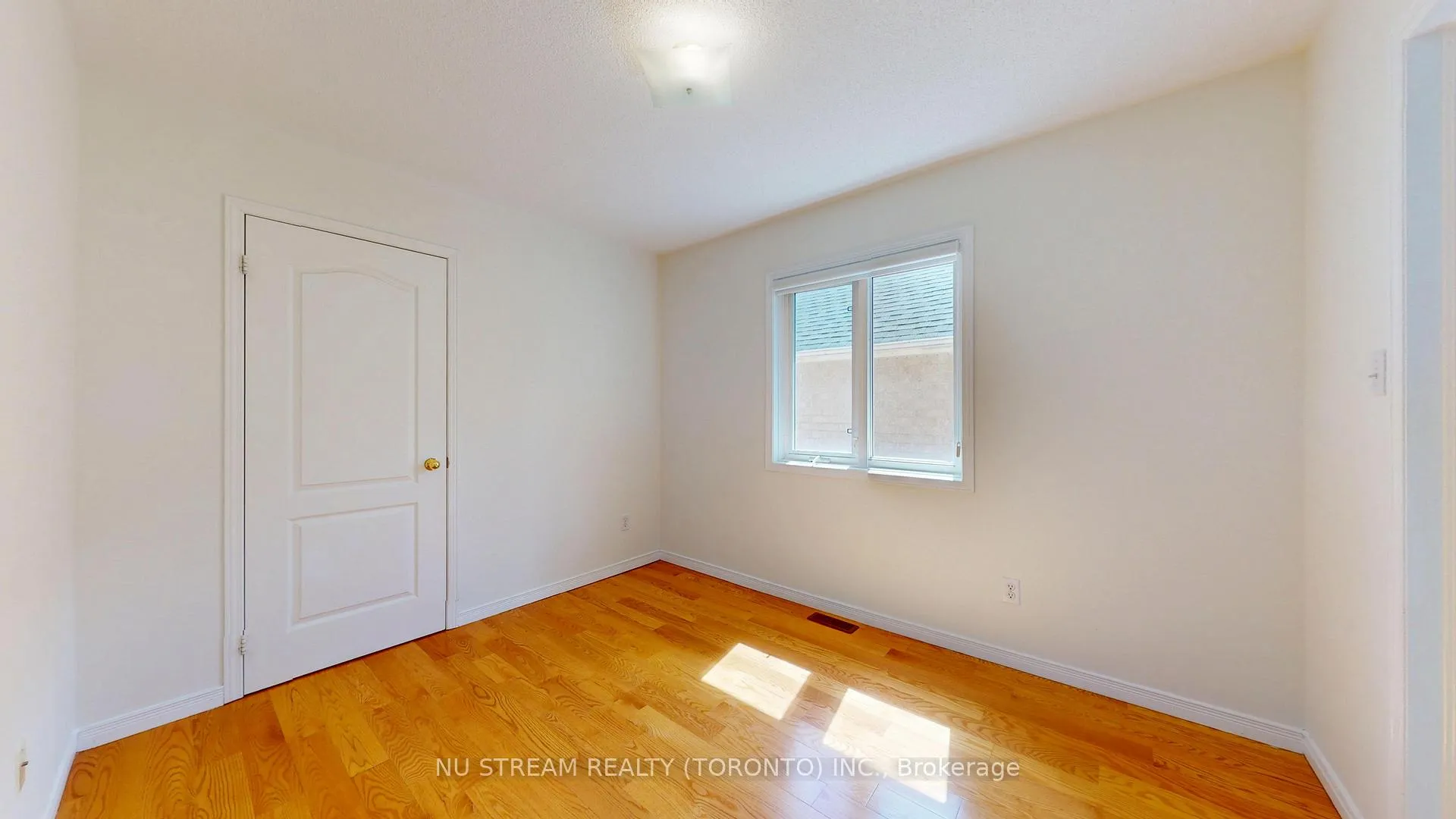 Photo 23 of 125 Peshawar Avenue, Markham, Village Green-South Unionville — HOMEH